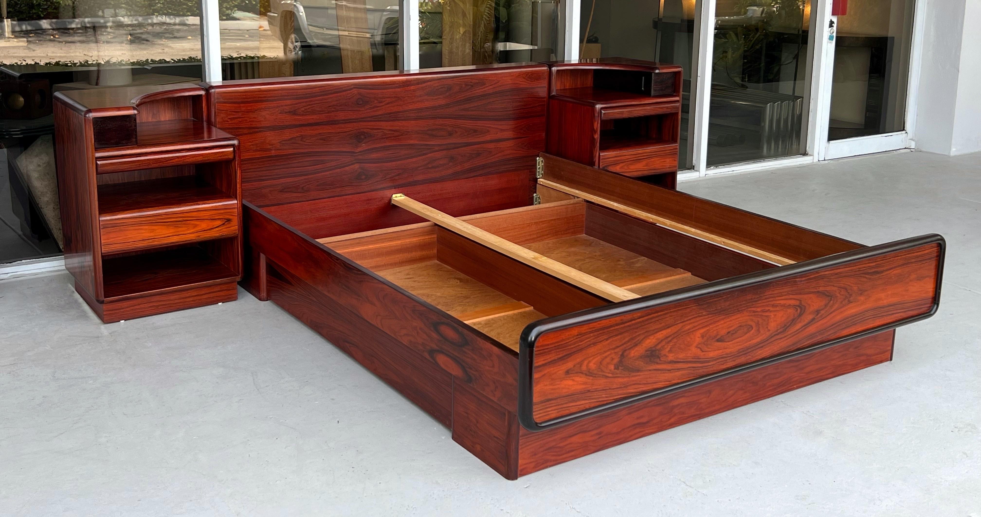 Danish Modern Queen Platform Bed with Nightstands and Huge Storage Drawers For Sale 7
