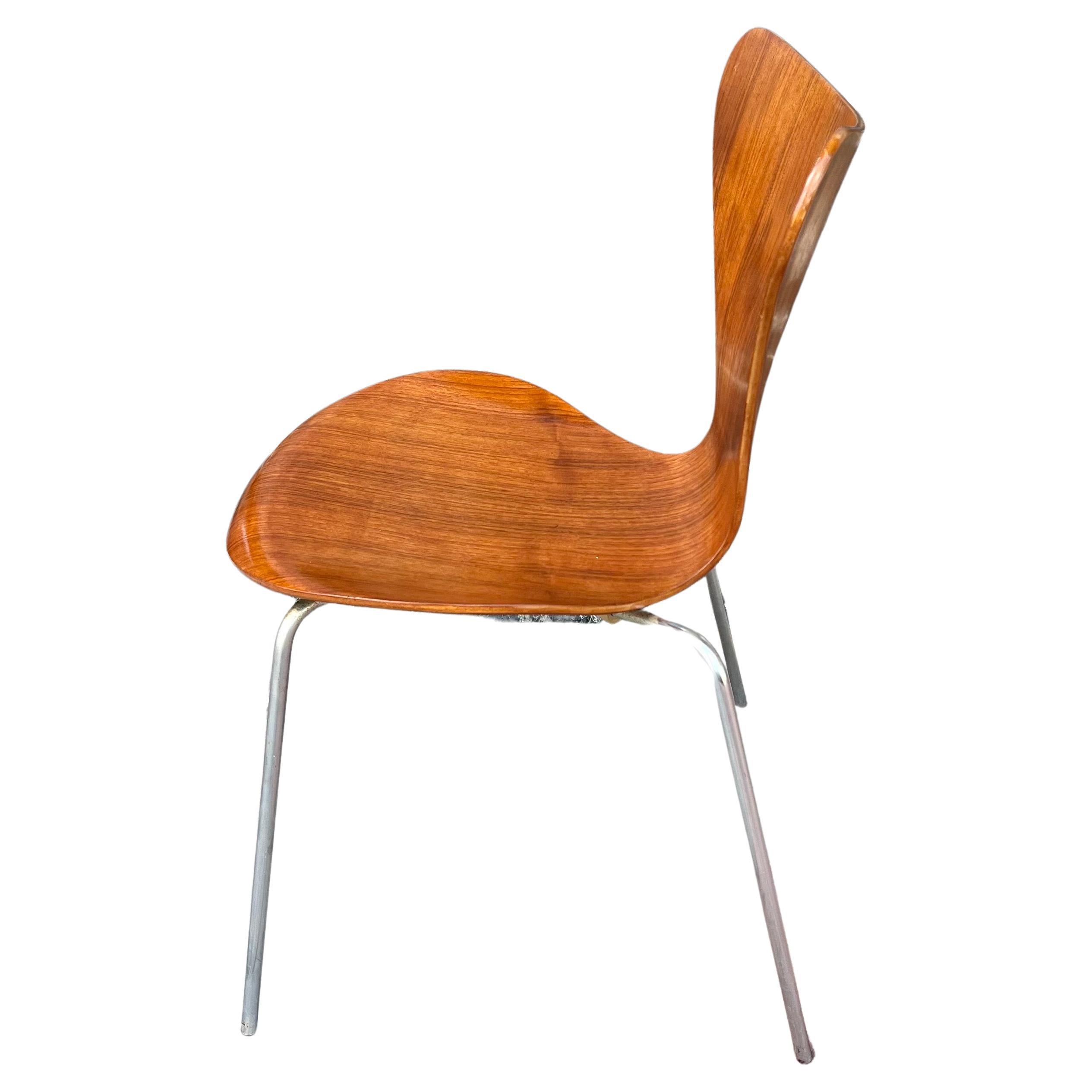 Dänischer moderner seltener Serie 7 Stuhl von Arne Jacobsen, 1st Ed. Teakholz Fritz Hansen (Skandinavische Moderne) im Angebot