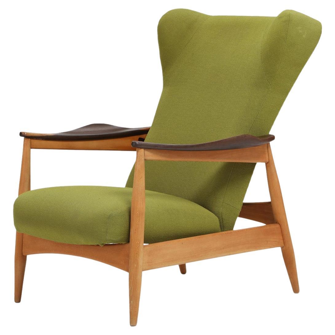 Danish Modern Reclining Lounge Chair in Beech + Green Wool For Sale
