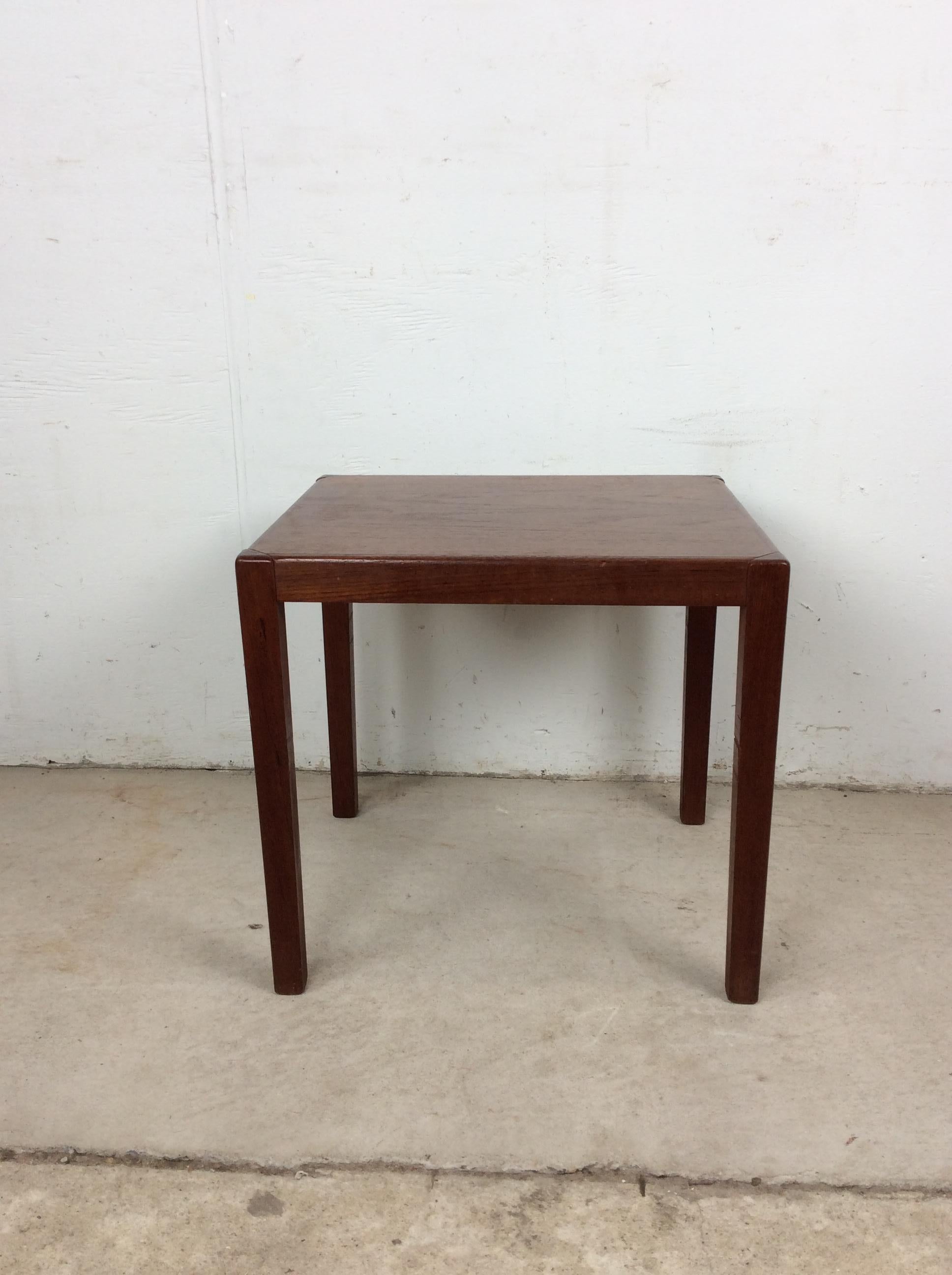 Mesa auxiliar rectangular danesa moderna de teca en venta 5