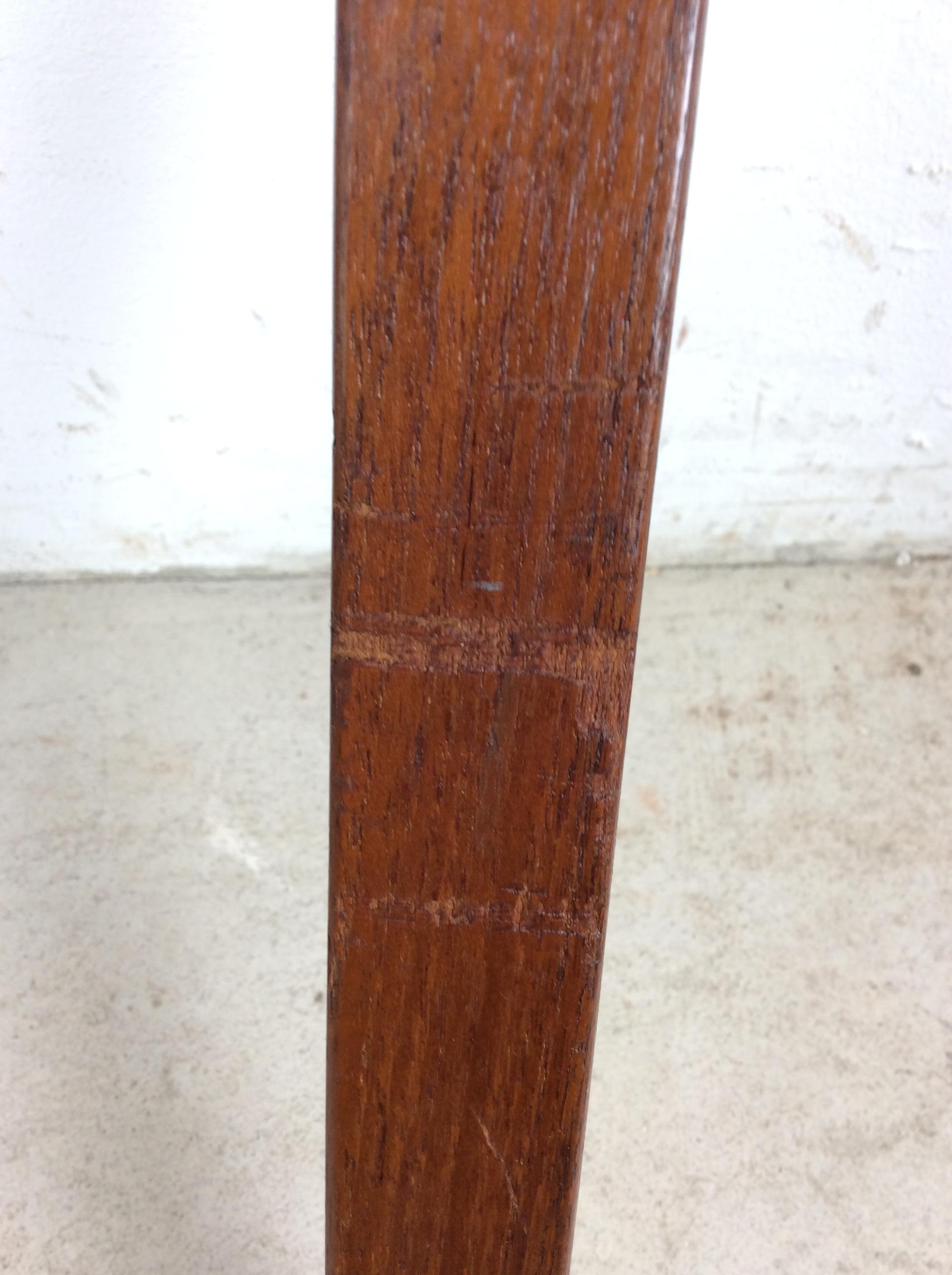 Mesa auxiliar rectangular danesa moderna de teca en venta 9