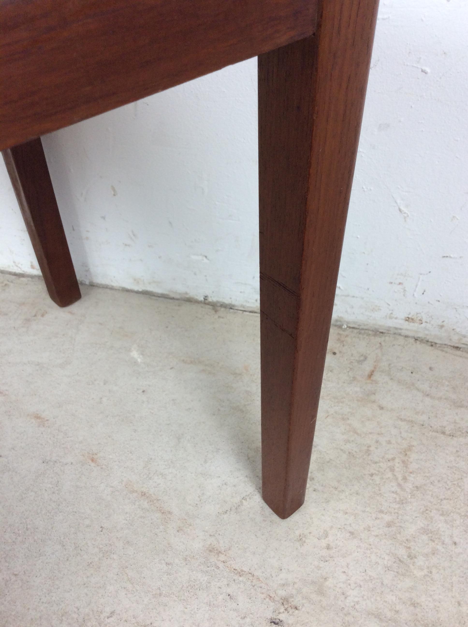 Mesa auxiliar rectangular danesa moderna de teca en venta 12