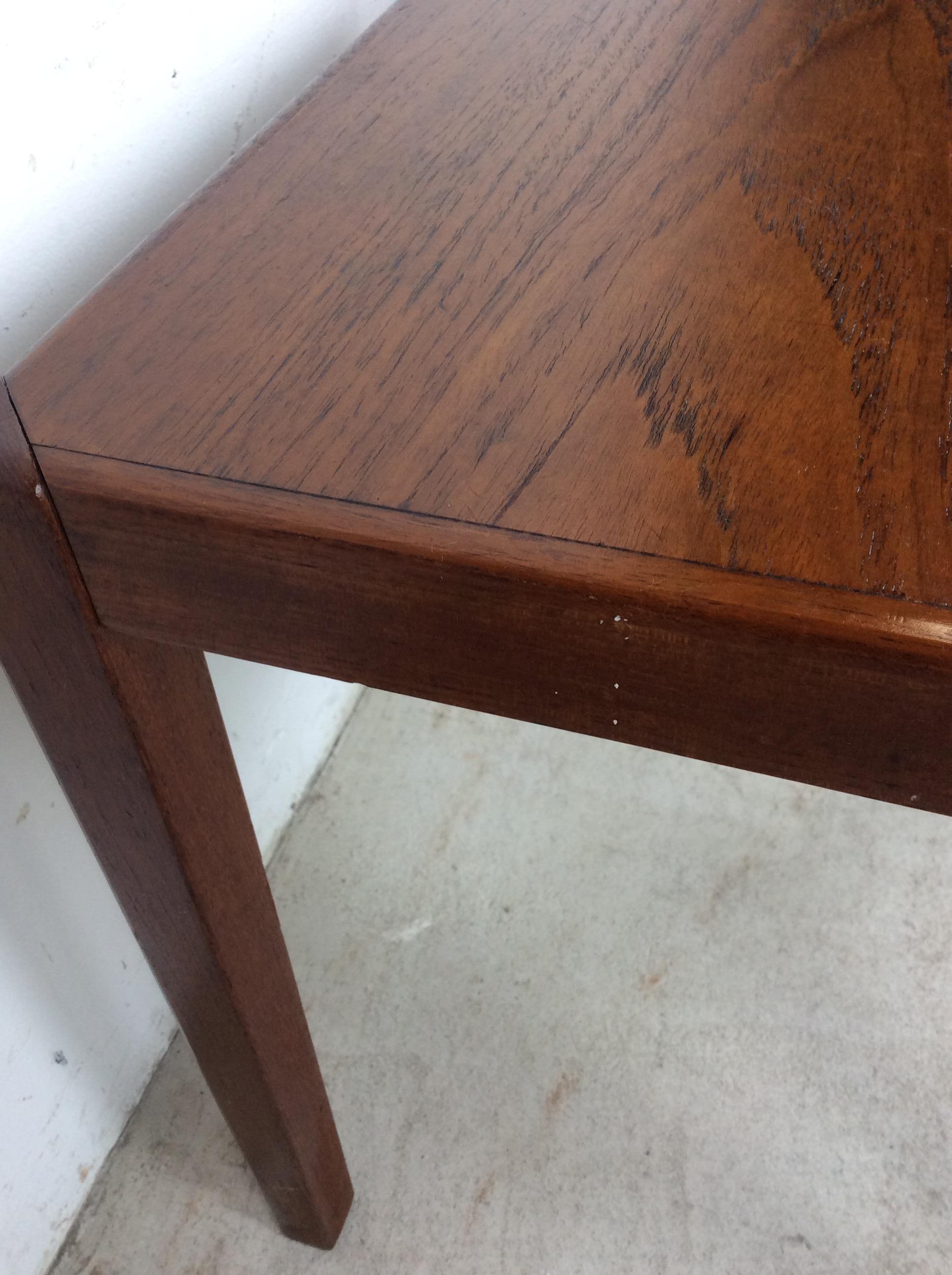 Mesa auxiliar rectangular danesa moderna de teca en venta 1