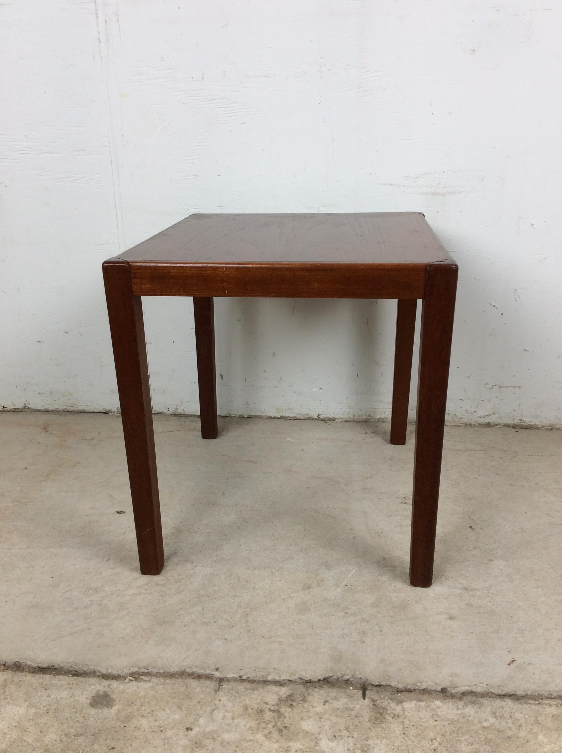 Mesa auxiliar rectangular danesa moderna de teca en venta 2