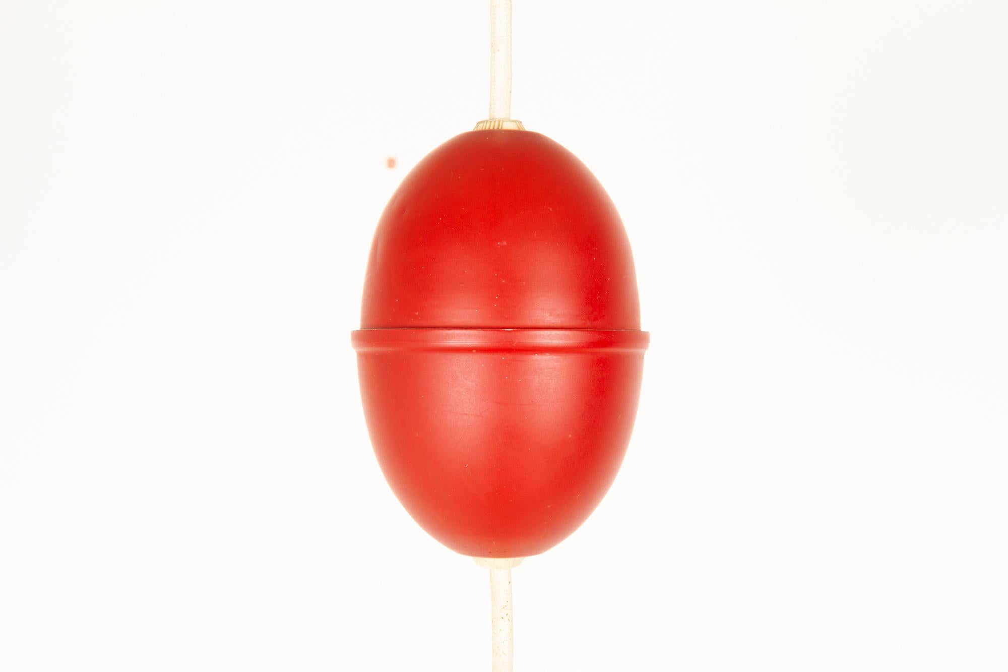 Aluminium Pendentif moderne danois rouge « Kegle » de Bent Karlby pour Lyfa, années 1960 en vente