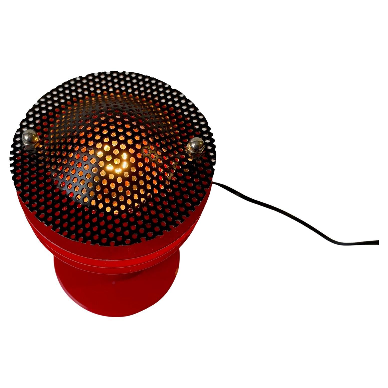 Lampada da parete rossa moderna danese di ABO Metalkunst, anni '70