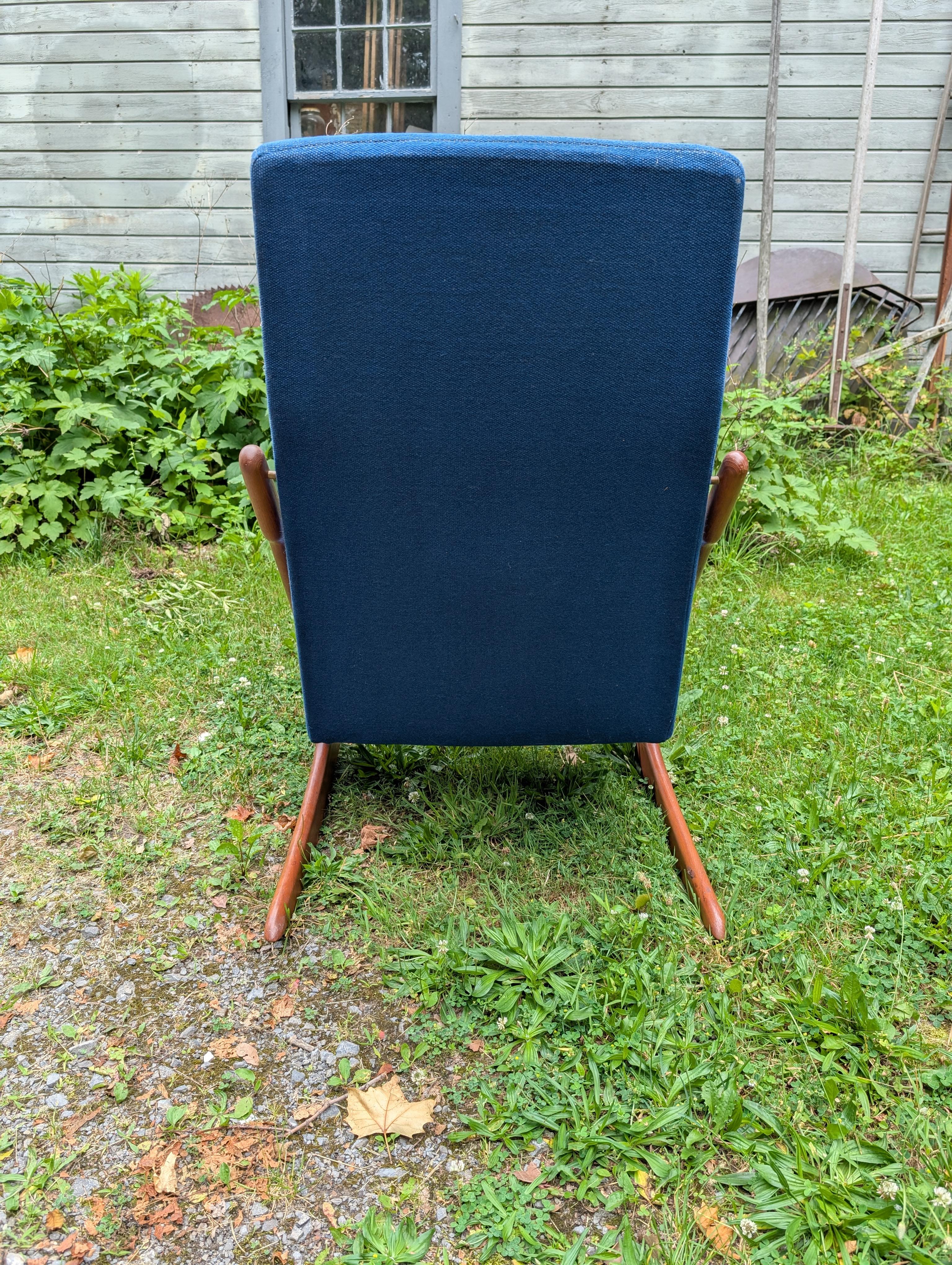 Danois Fauteuil à bascule moderne danois par Mogens Kold vers 1960 en vente