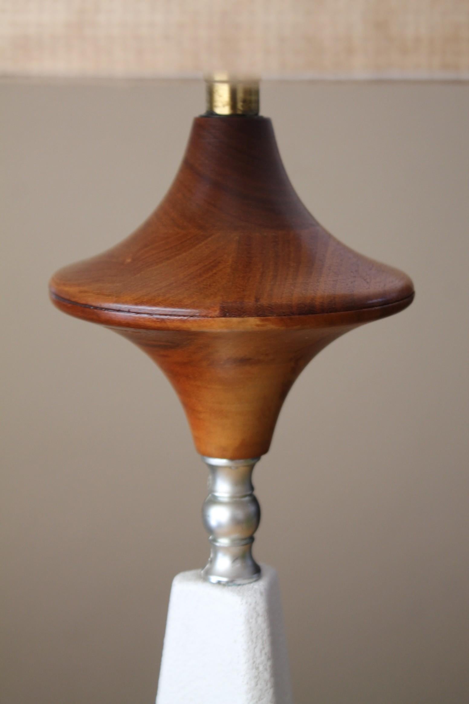 Mid-Century Modern Lampe de table moderne danoise Svend Aage Holm Sorensensen teck plâtre laiton des années 50 en vente