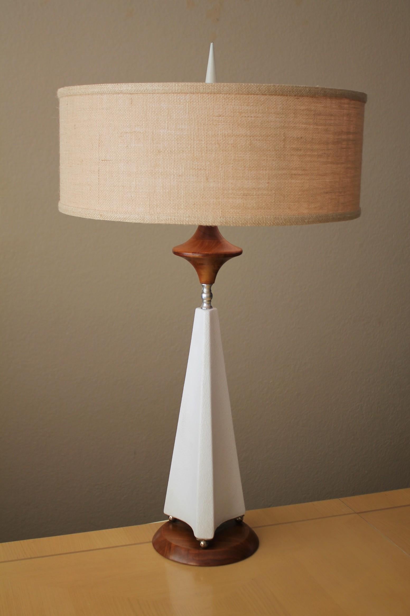 Danish Modern Rocket Table Lamp Svend Aage Holm Sorensen Teak Plaster Brass 50s  In Good Condition For Sale In Peoria, AZ