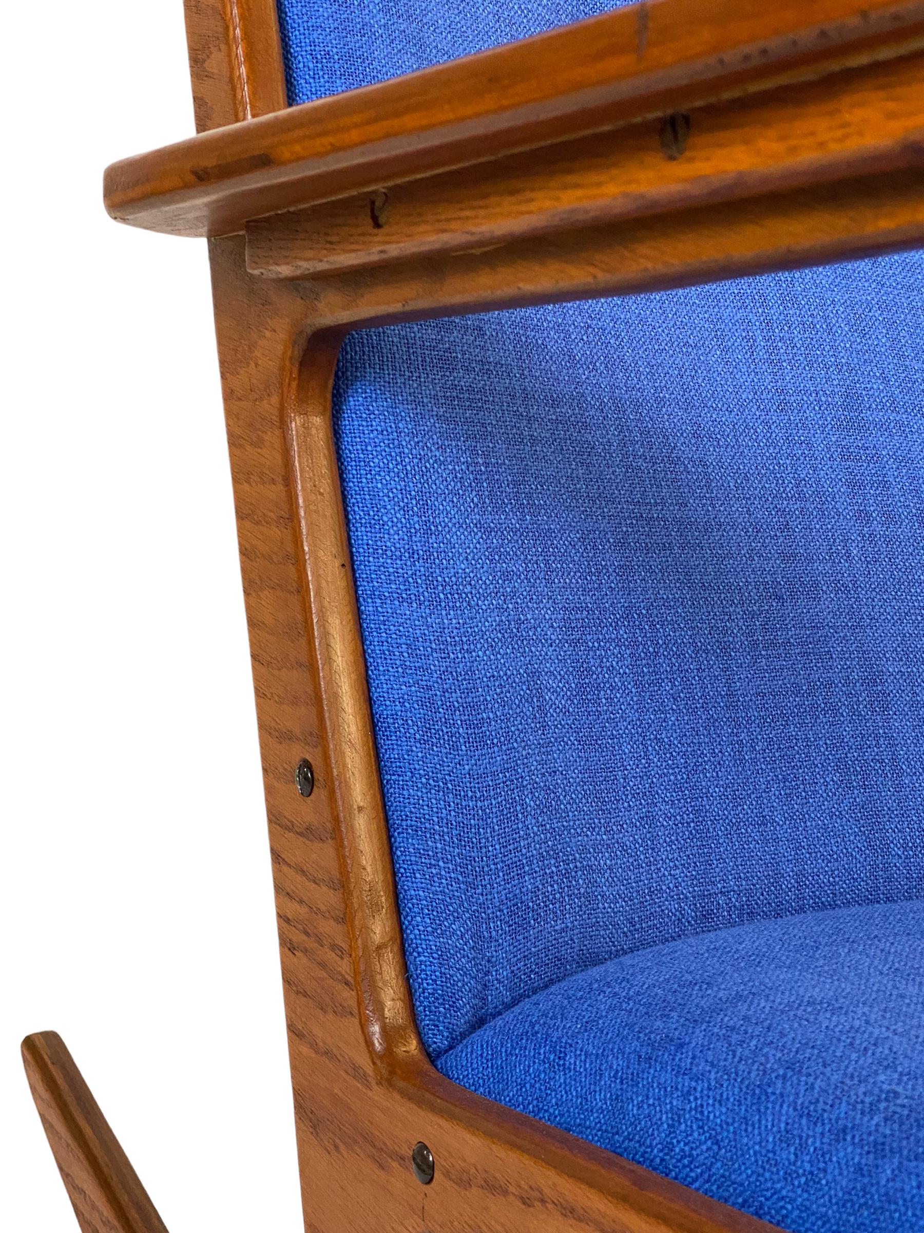 Chaise à bascule danoise moderne attribuée à Georg Jensen en vente 11