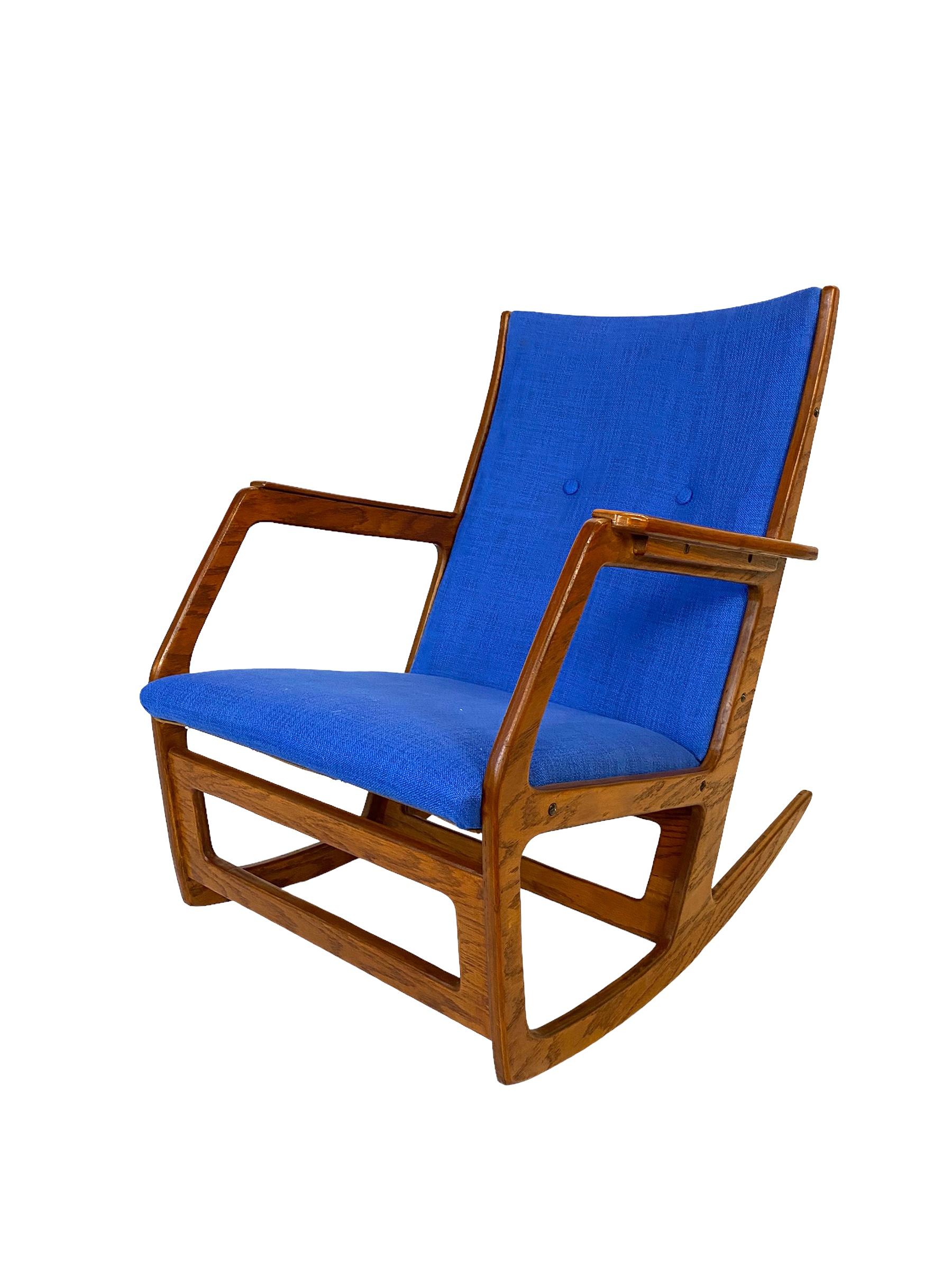 Chaise à bascule danoise moderne attribuée à Georg Jensen en vente 14