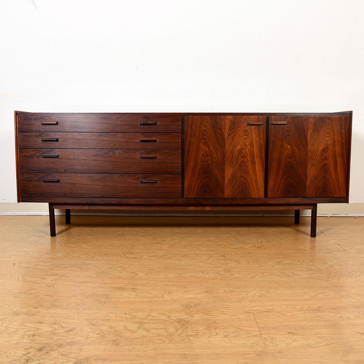 20th Century Danish Modern Rosewood 4-Drawer 2-Door Sideboard Credenza For Sale