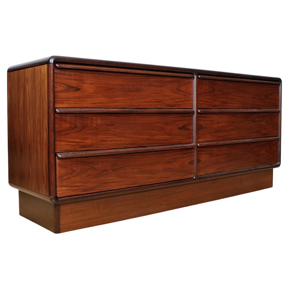 Danish Modern Rosewood 6-Drawer Dresser w. Sculpted Pulls by Kibaek For Sale