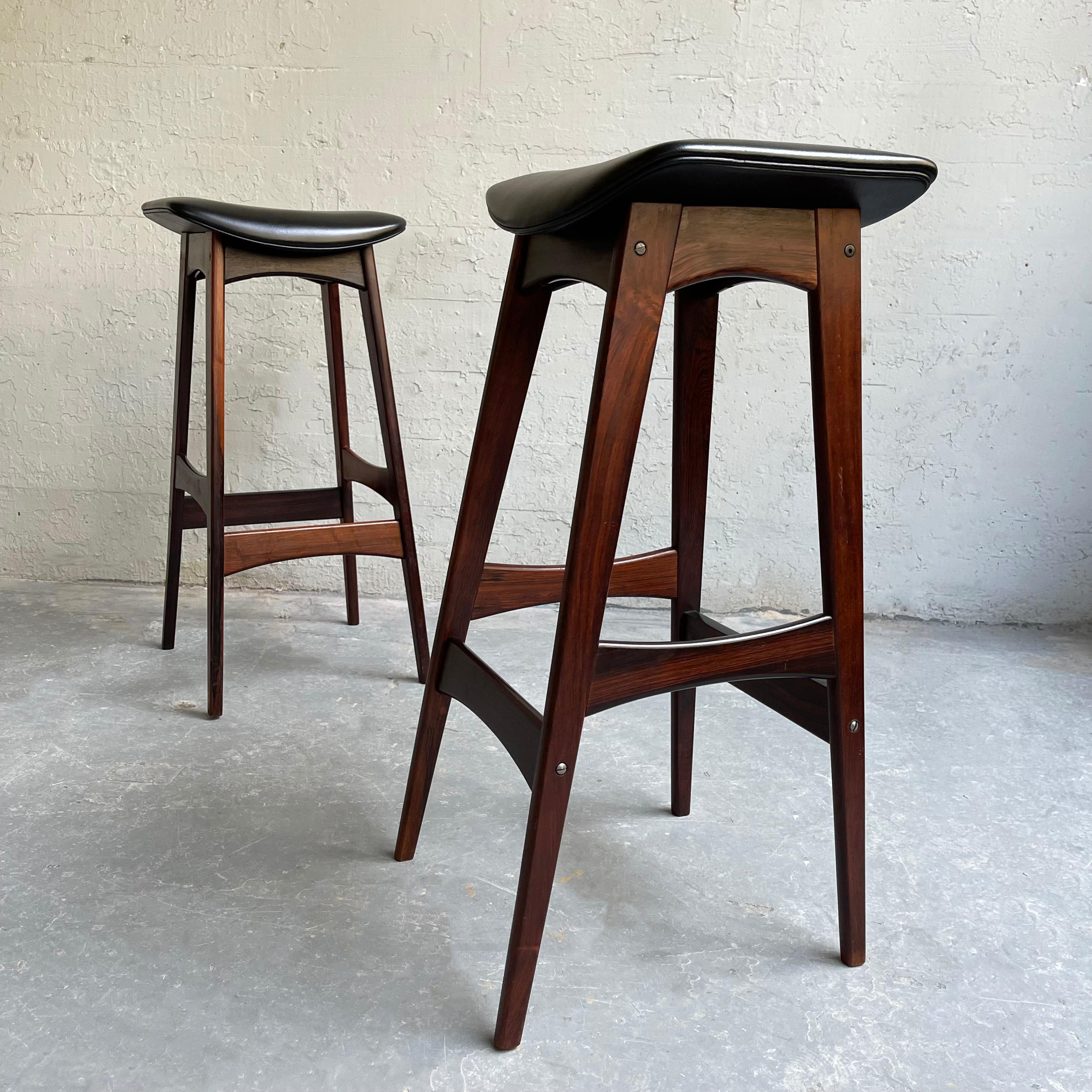 Danish Modern Rosewood and Vinyl Bar Stools by Johannes Andersen In Good Condition For Sale In Brooklyn, NY