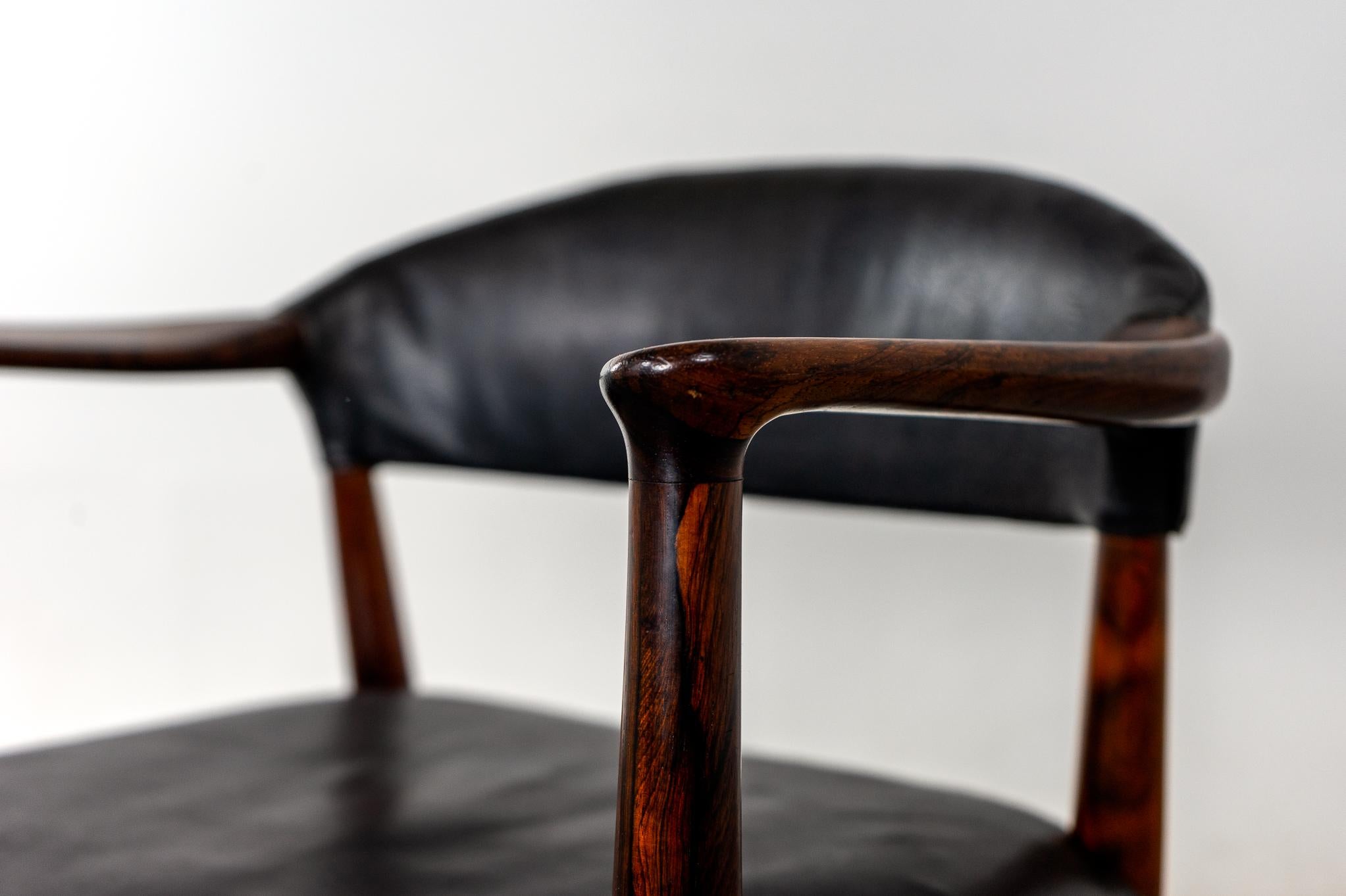 Danish Modern Rosewood Armchair by Kurt Olsen In Good Condition For Sale In VANCOUVER, CA