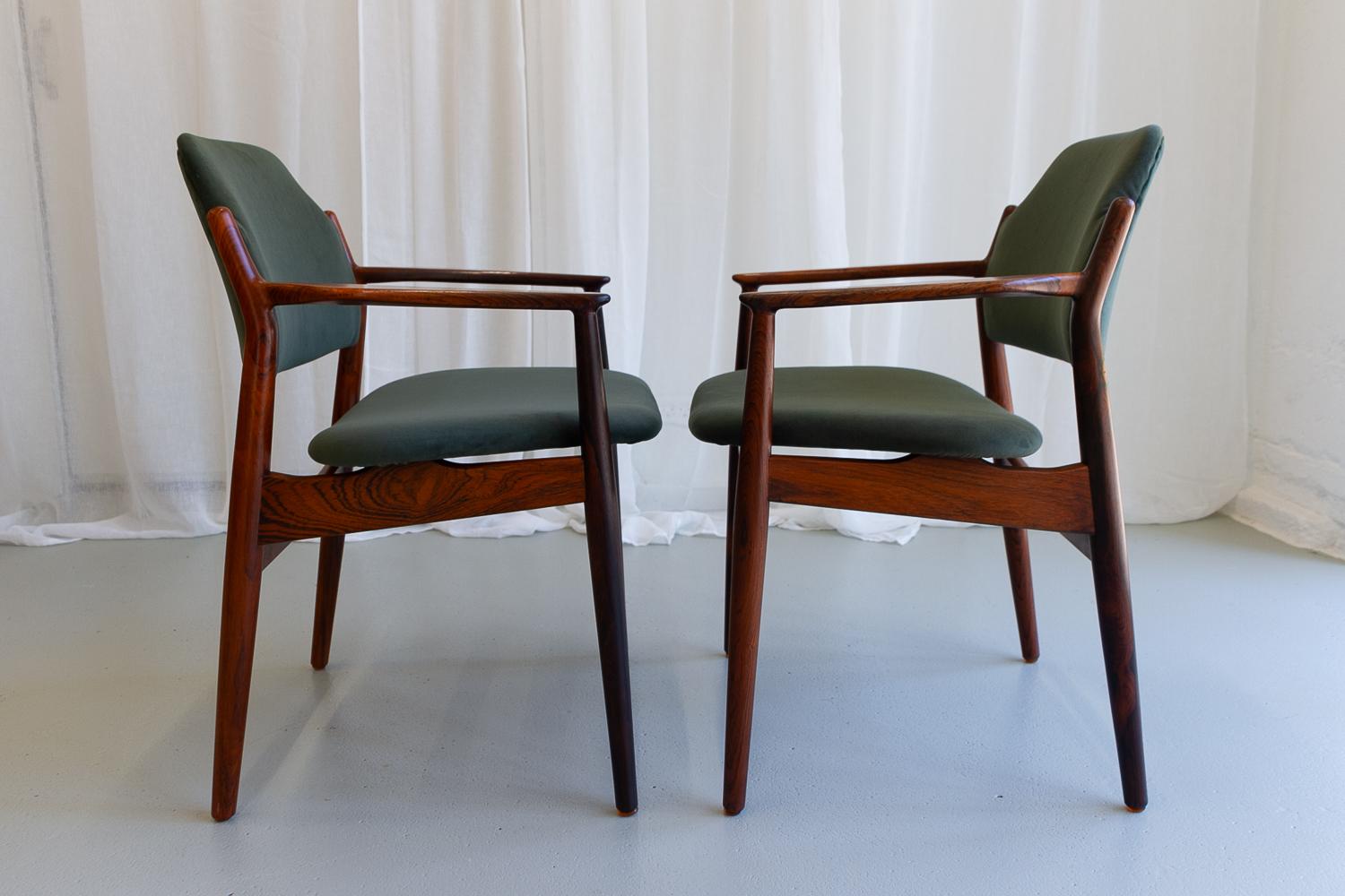 Poltrone moderne danesi in palissandro Model 62A di Arne Vodder, anni '60. Set di 2. in vendita 3