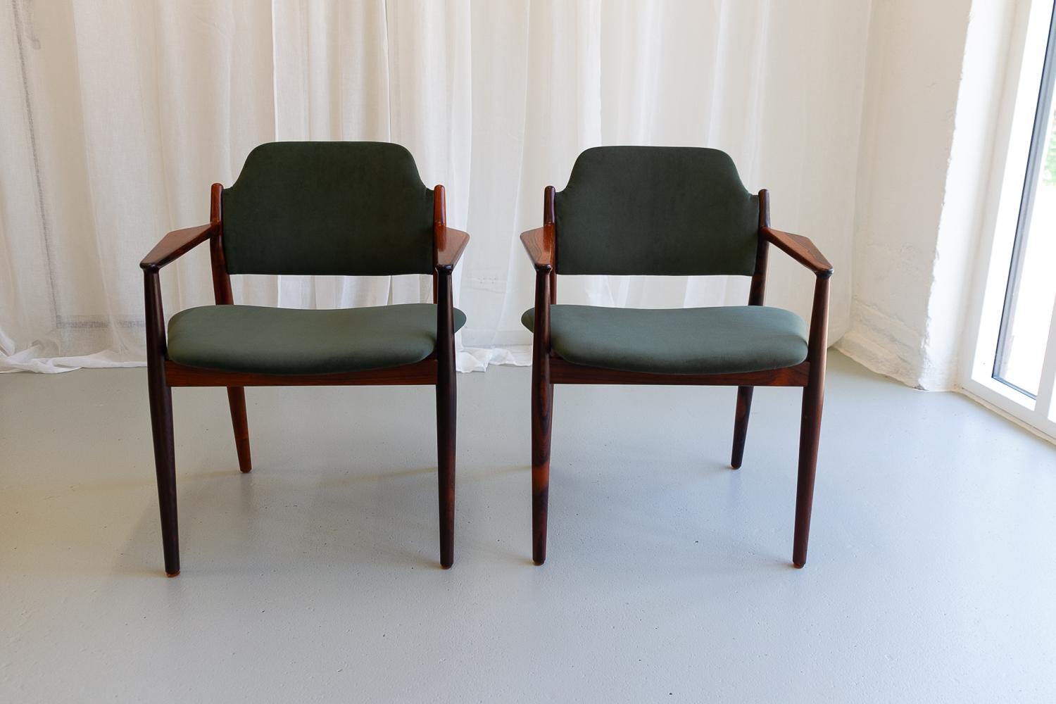 Mid-20th Century Danish Modern Rosewood Armchairs Model 62A by Arne Vodder, 1960s. Set of 2. For Sale