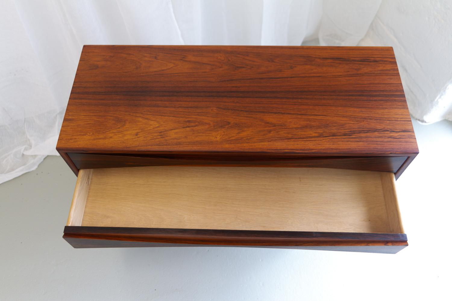 Danish Modern Rosewood Bedside Chest by Niels Clausen for NC Møbler, 1960s. For Sale 1