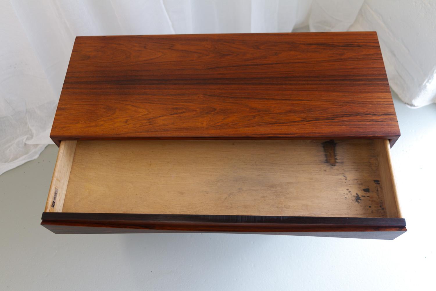 Danish Modern Rosewood Bedside Chest by Niels Clausen for NC Møbler, 1960s. For Sale 2