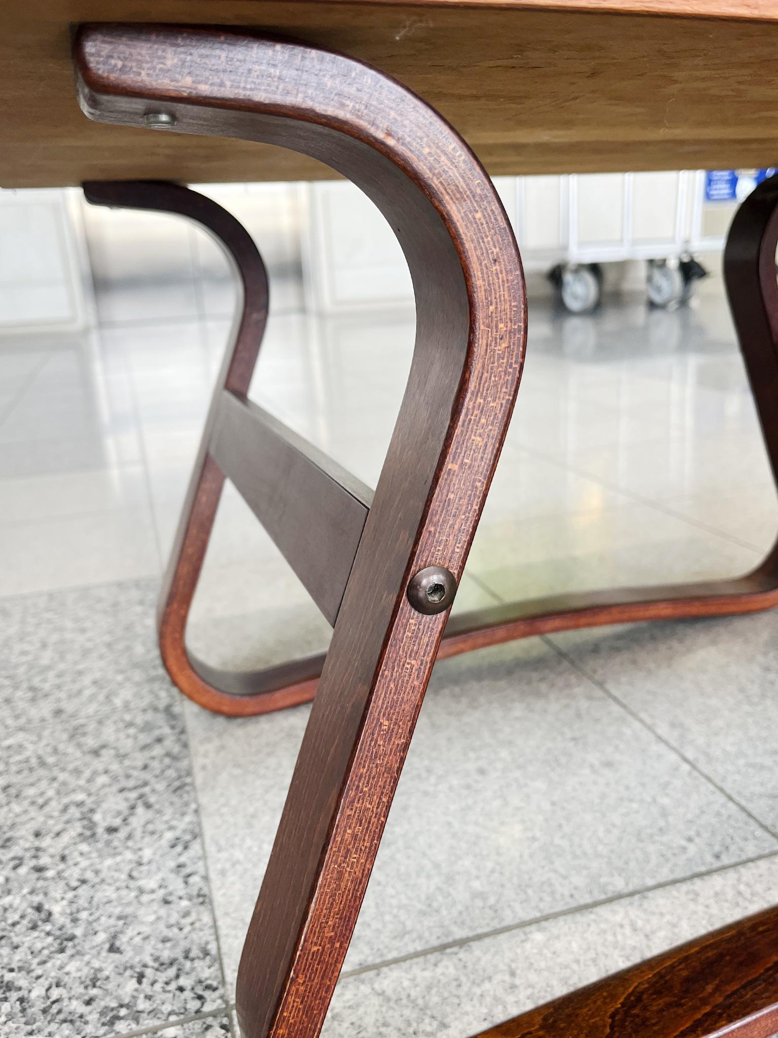 Hêtre Table d'appoint danoise moderne en bois de rose et hêtre en vente