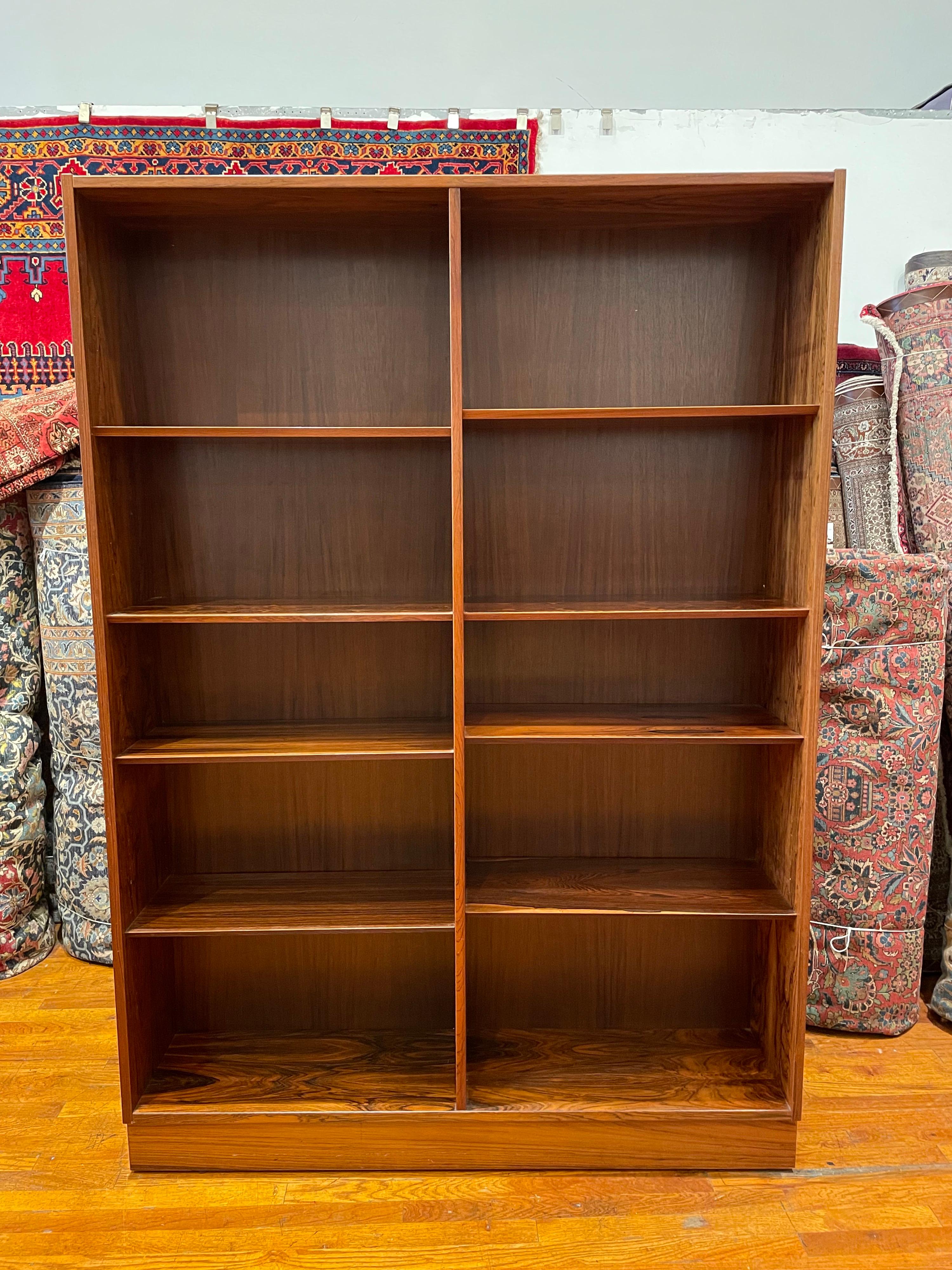Danish Modern Rosewood Bookcase by Poul Hundevad 1