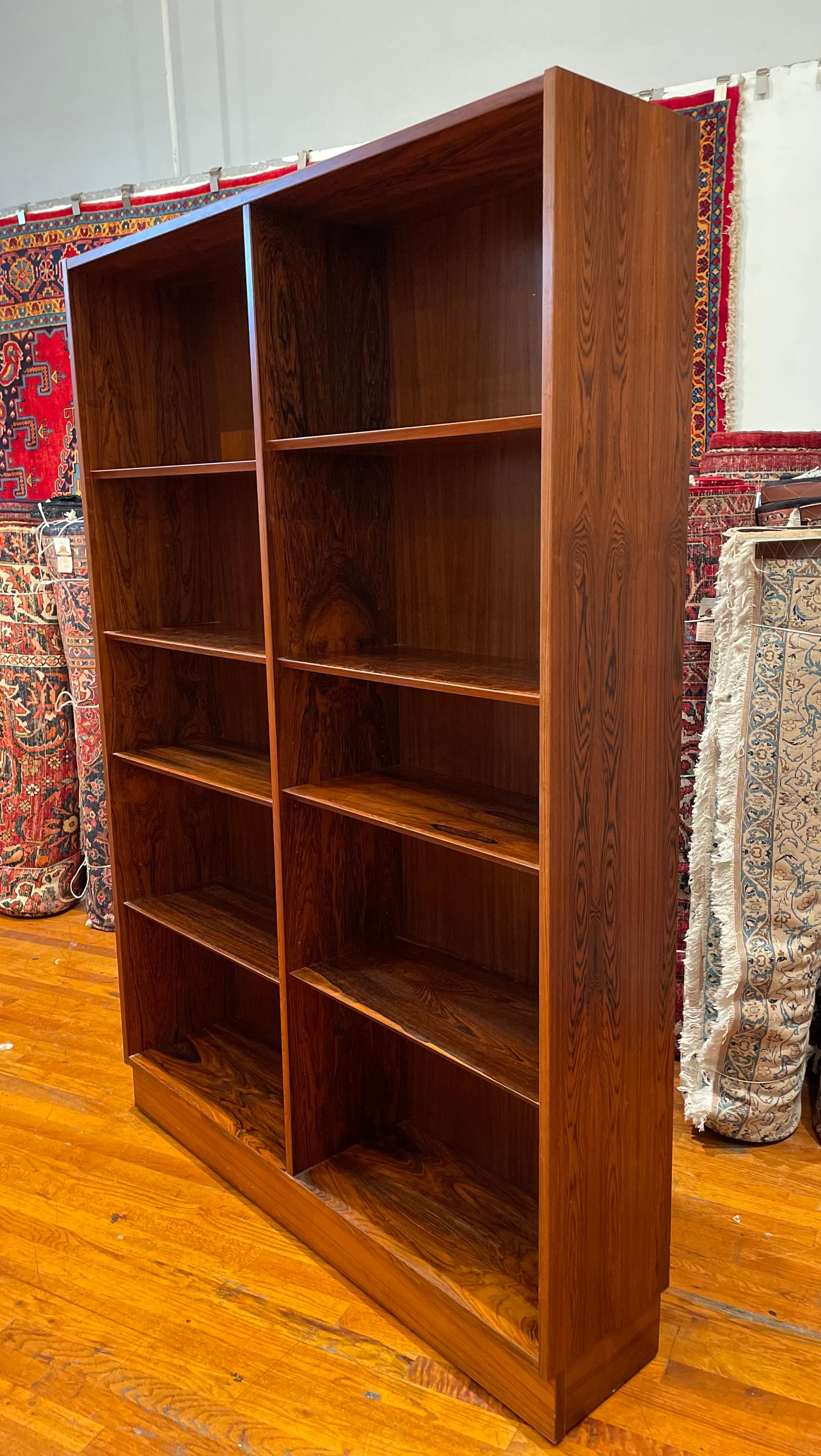 Danish Modern Rosewood Bookcase by Poul Hundevad 2