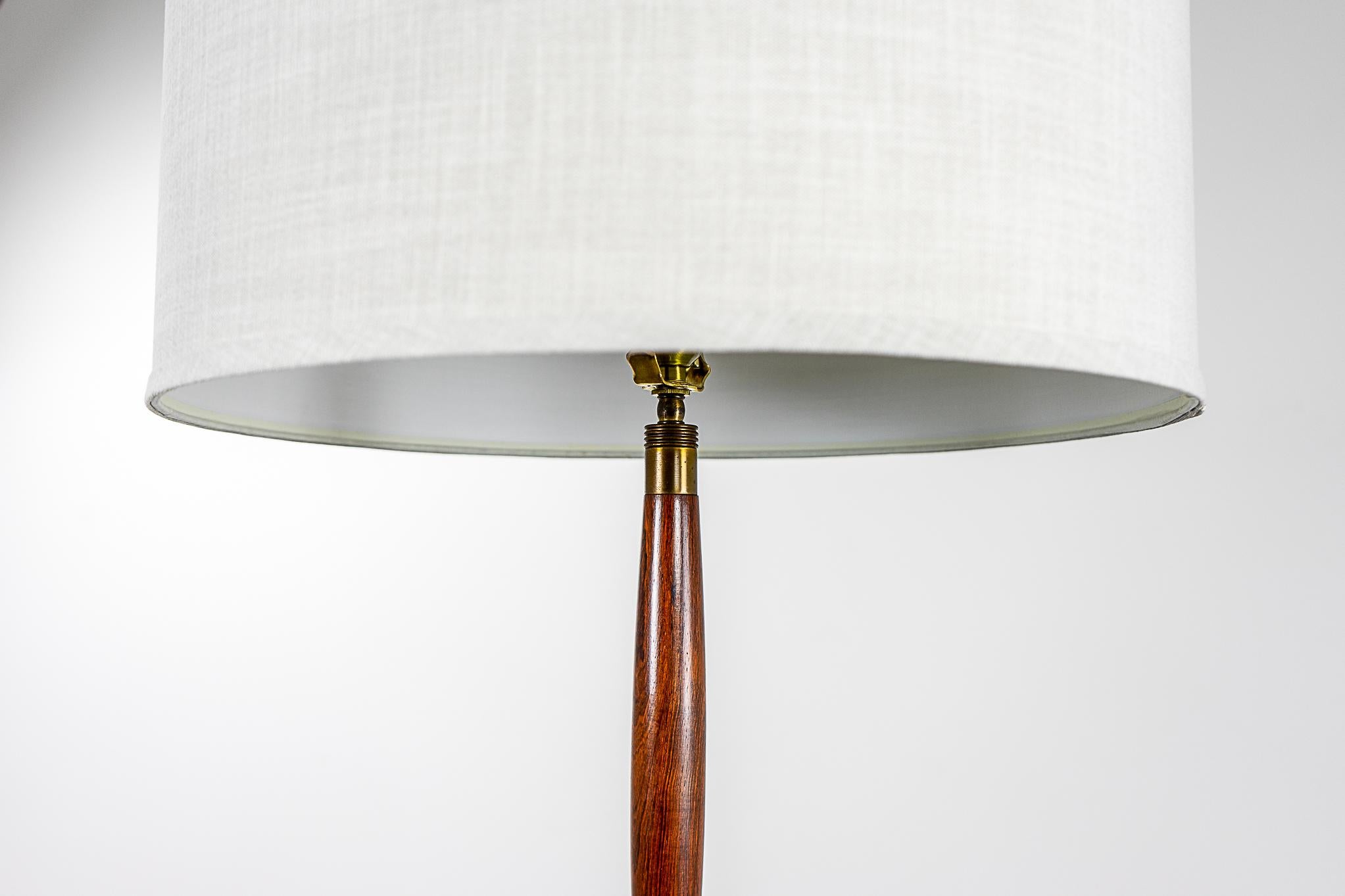 Danish Modern Rosewood & Brass Floor Lamp In Good Condition In VANCOUVER, CA