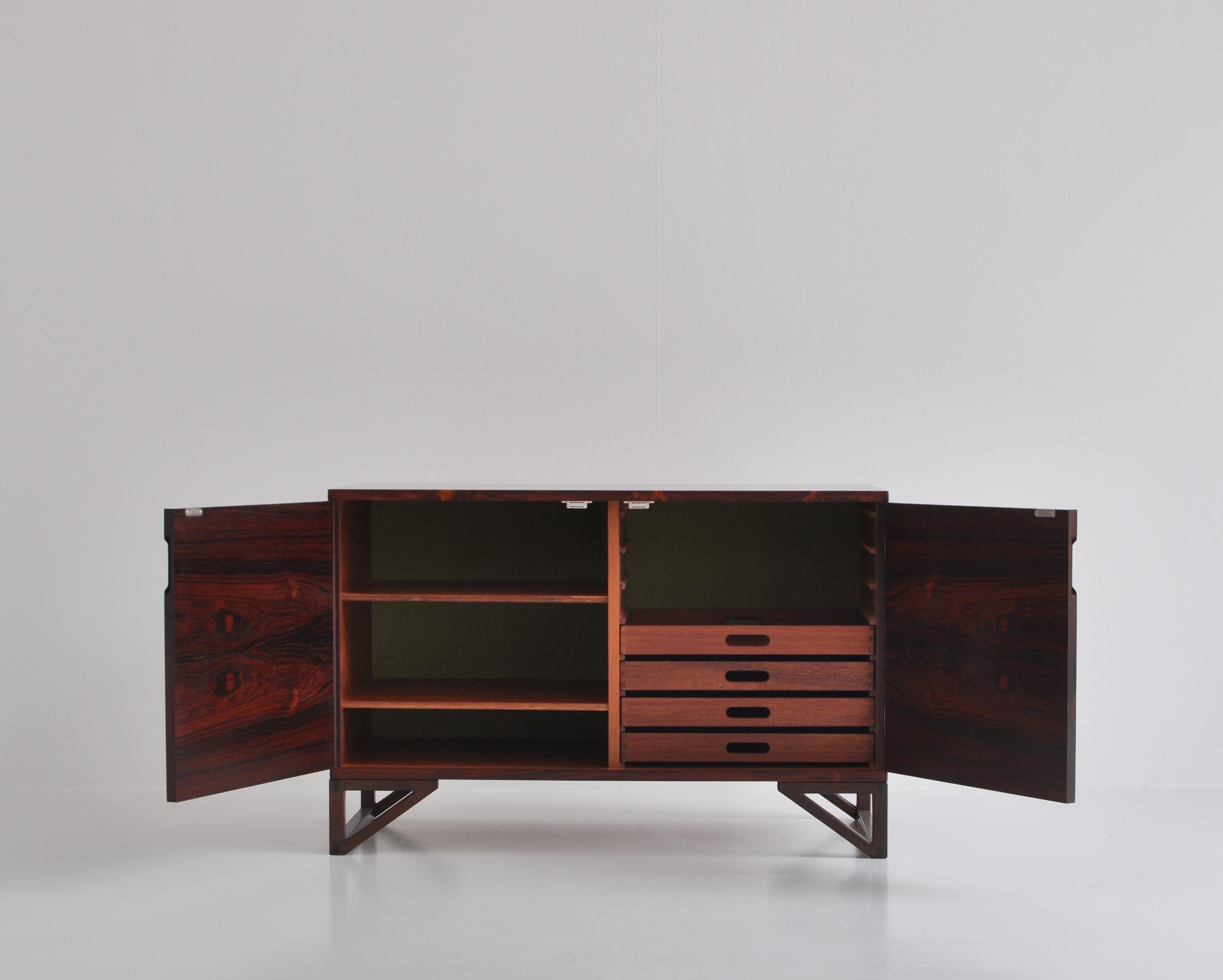 Danish Modern Rosewood Cabinet / Sideboard by Svend Langkilde for Illums, 1960s 2