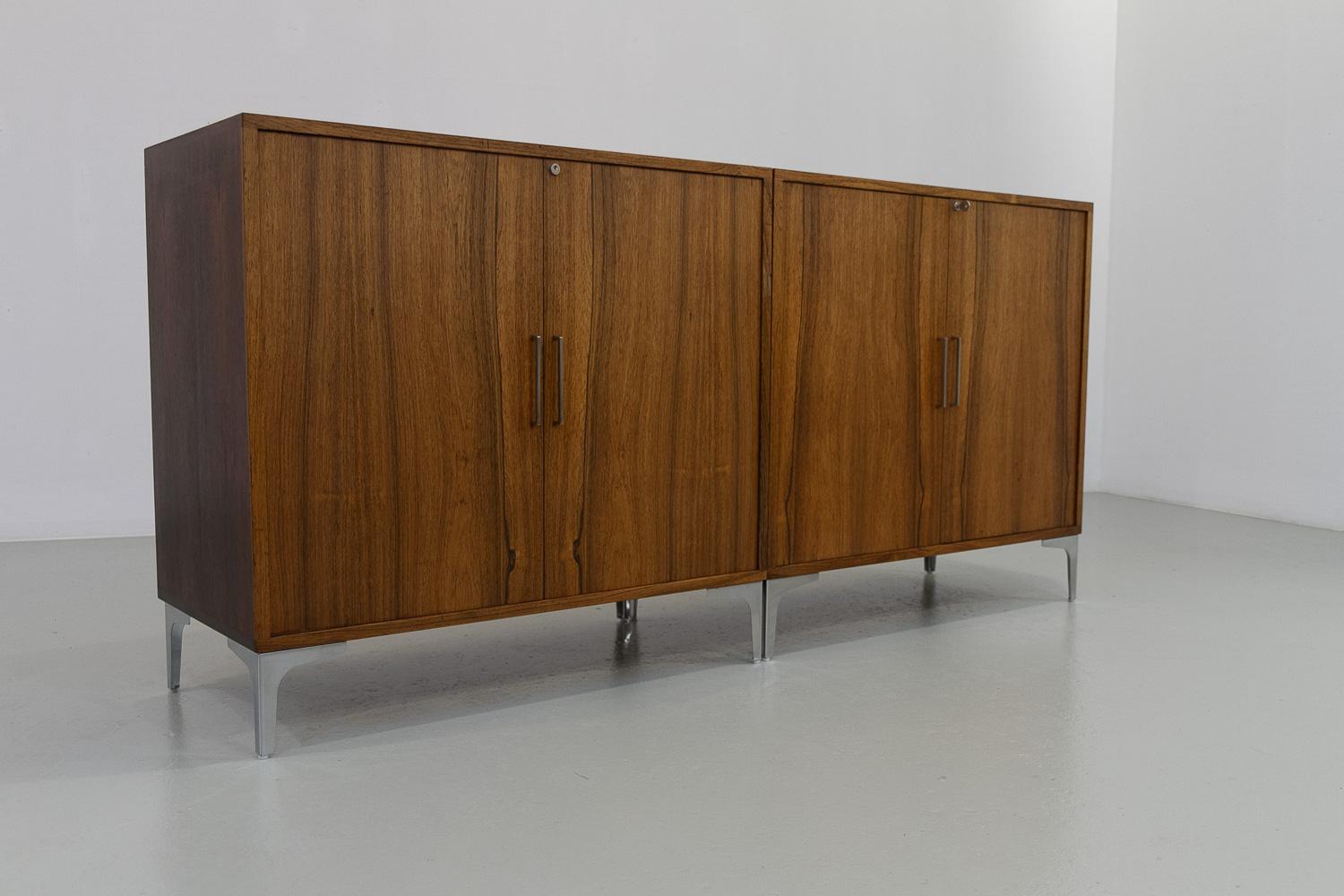 Armadi moderni danesi in palissandro di Bjerringbro Savværk, anni '60. Set di 2. in vendita 2