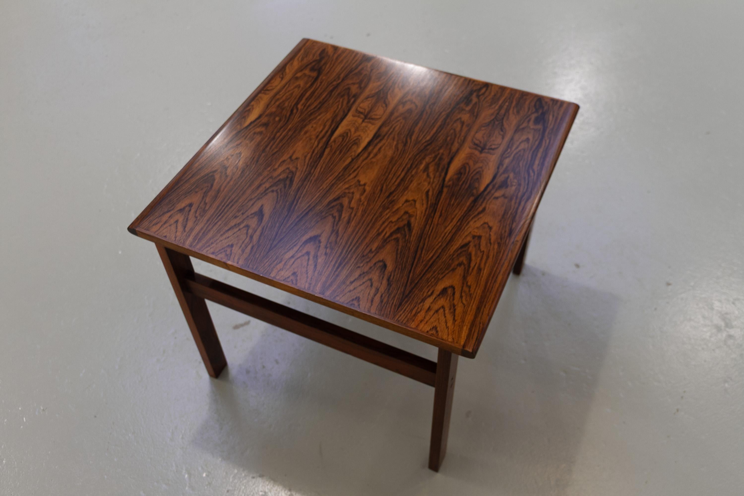 Table basse moderne danoise en bois de rose Capella par I+I pour N Eilersen, 1960. en vente 3