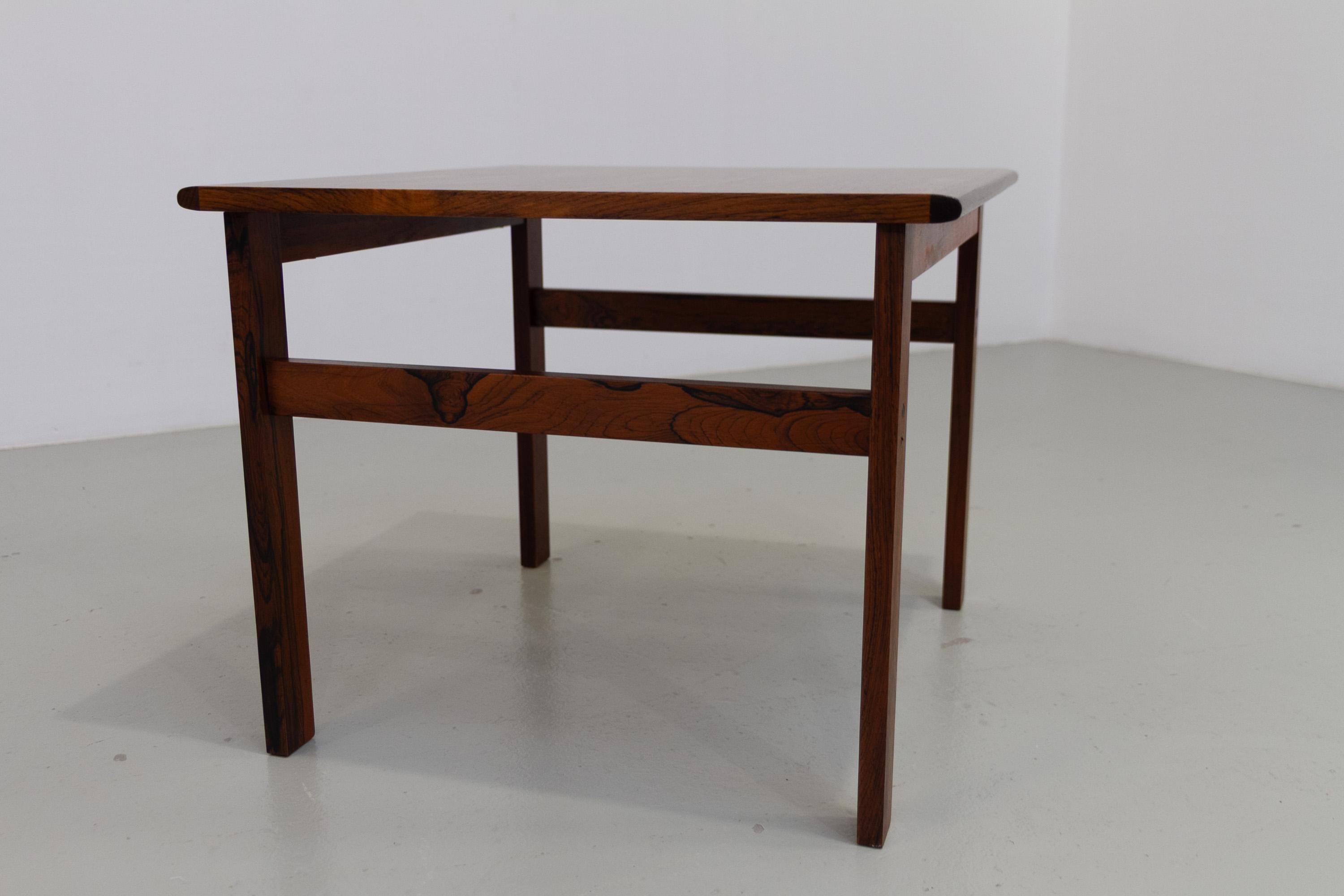 Table basse moderne danoise en bois de rose Capella par I+I pour N Eilersen, 1960. en vente 5