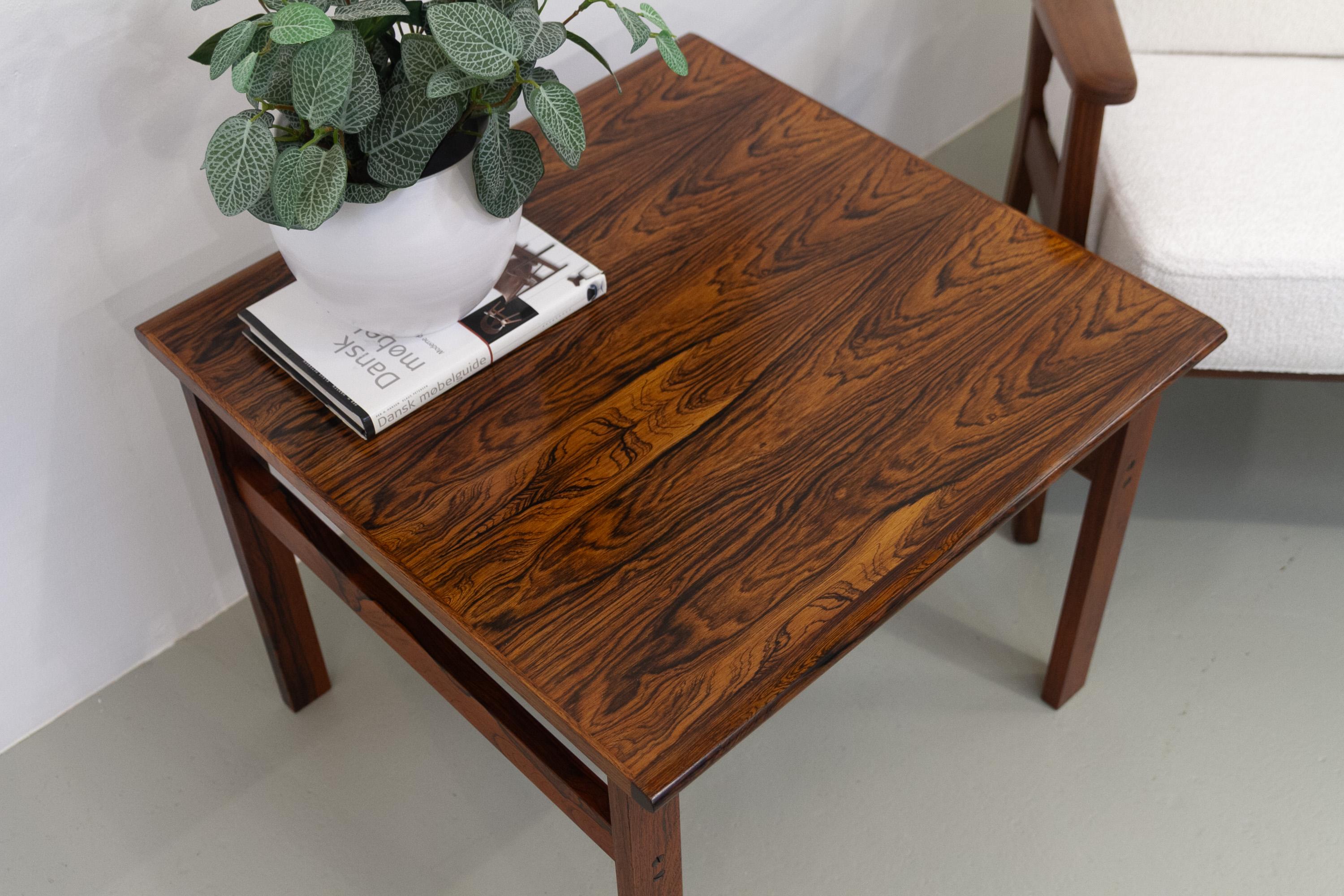 Danois Table basse moderne danoise en bois de rose Capella par I+I pour N Eilersen, 1960. en vente