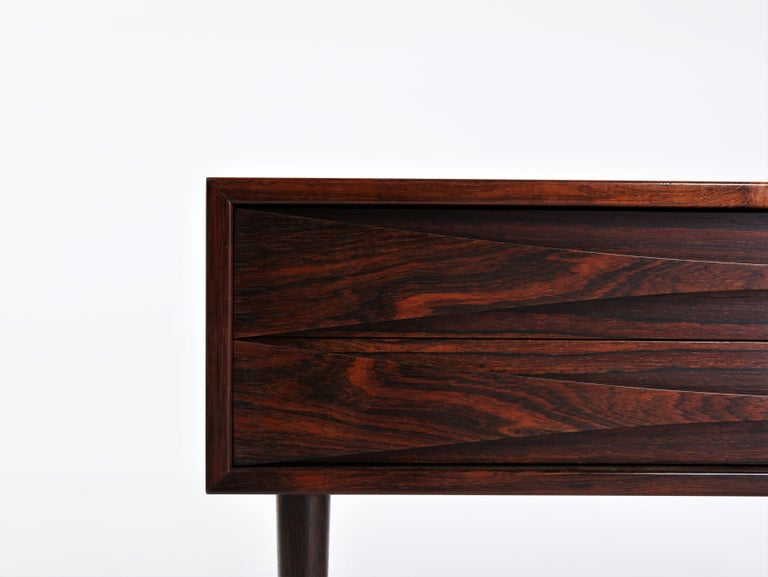 Danish Modern Rosewood Chest of Drawers by Niels Clausen, 1960s In Good Condition For Sale In Odense, DK