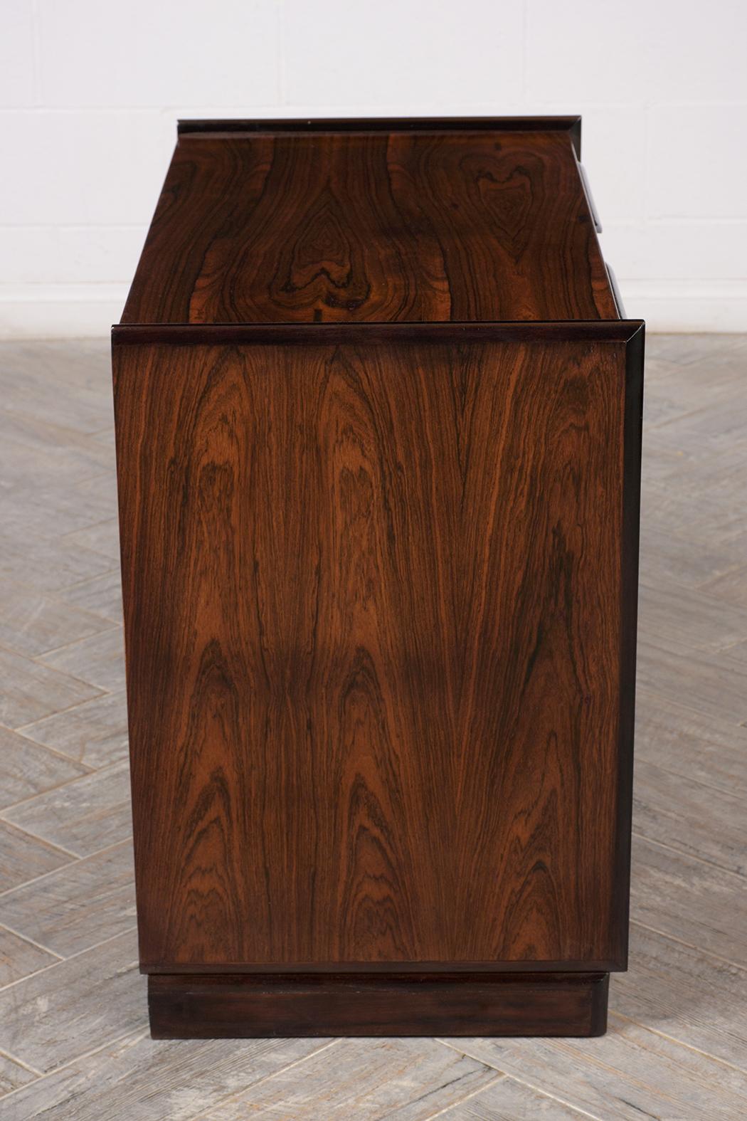 Mid Century Modern Rosewood Lacquered Cabinet (Holz)