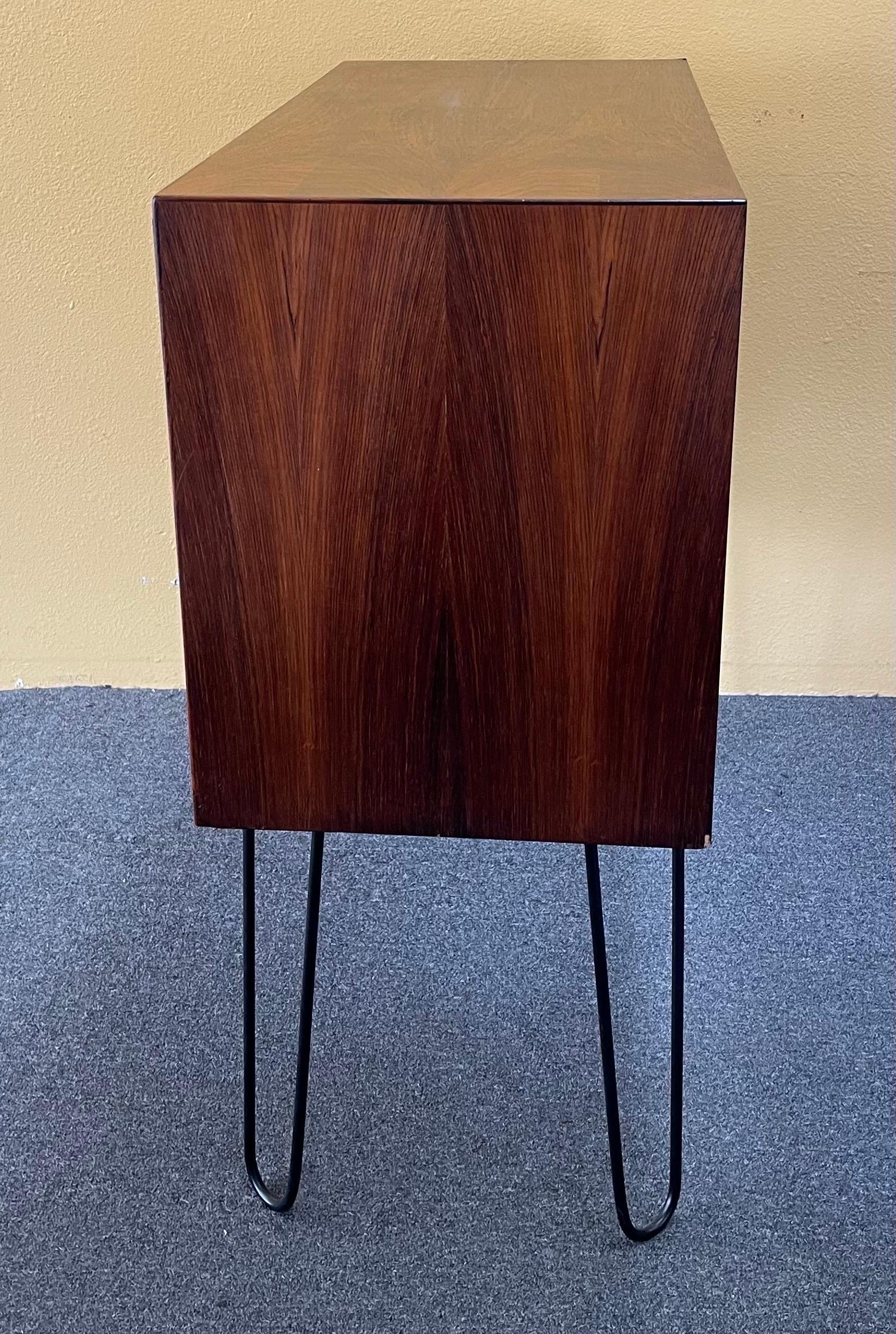 Danish Modern Rosewood Chest of Drawers with Hairpin Legs For Sale 4