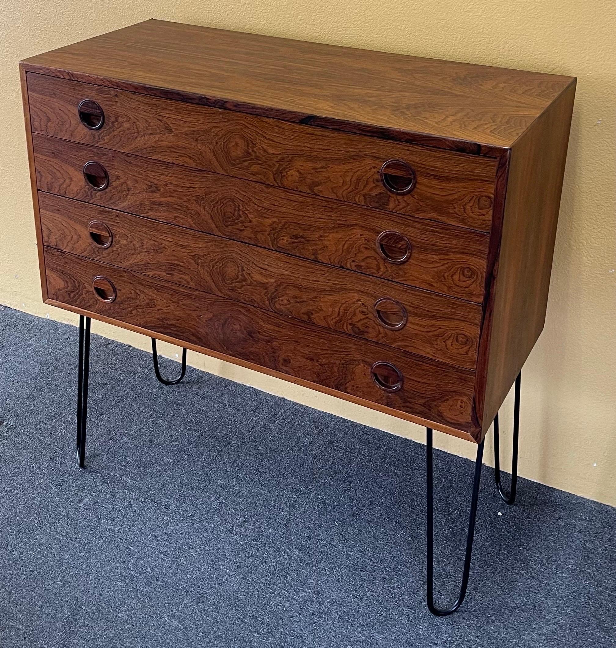 Danish Modern Rosewood Chest of Drawers with Hairpin Legs For Sale 1