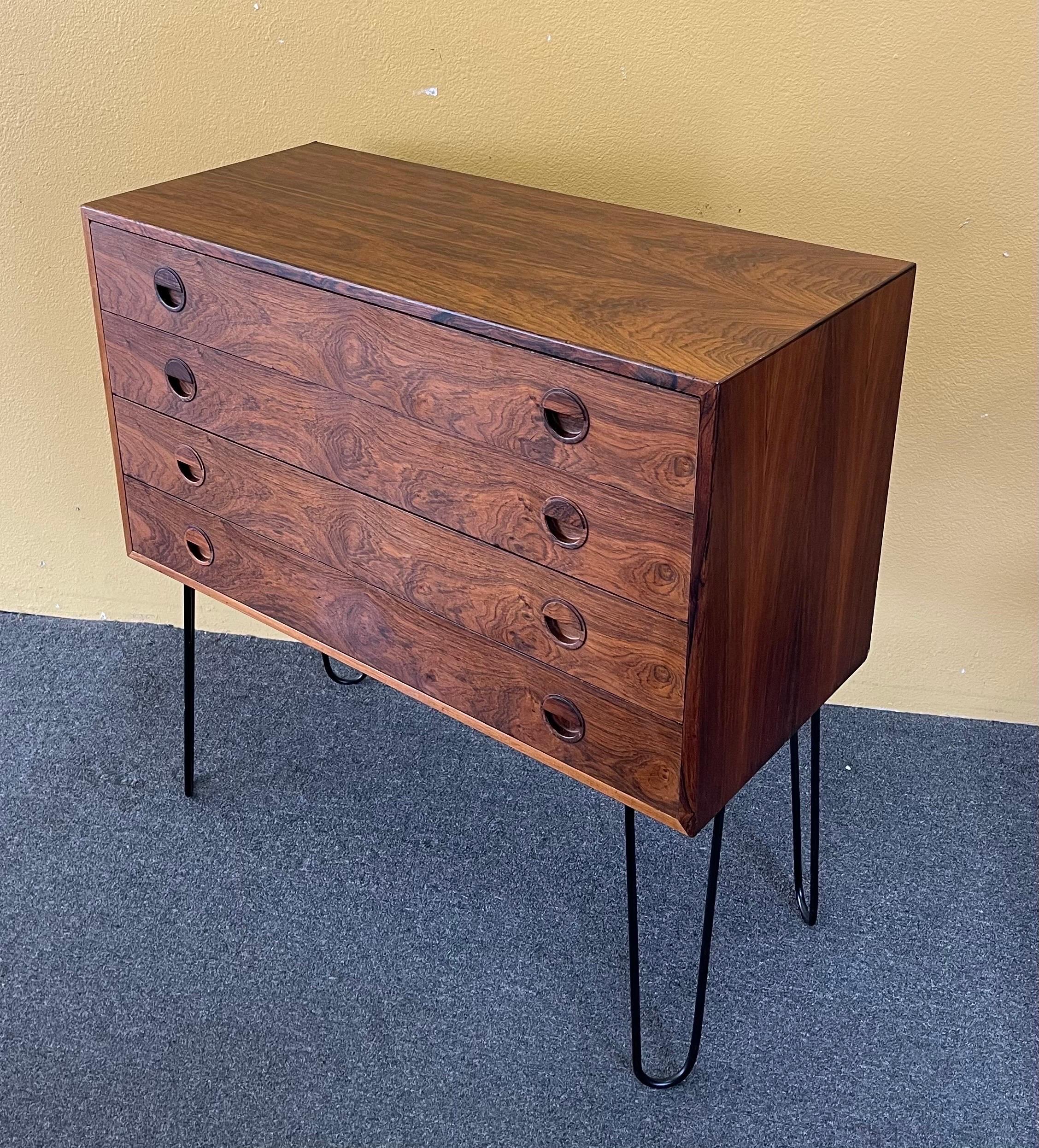 Danish Modern Rosewood Chest of Drawers with Hairpin Legs For Sale 3