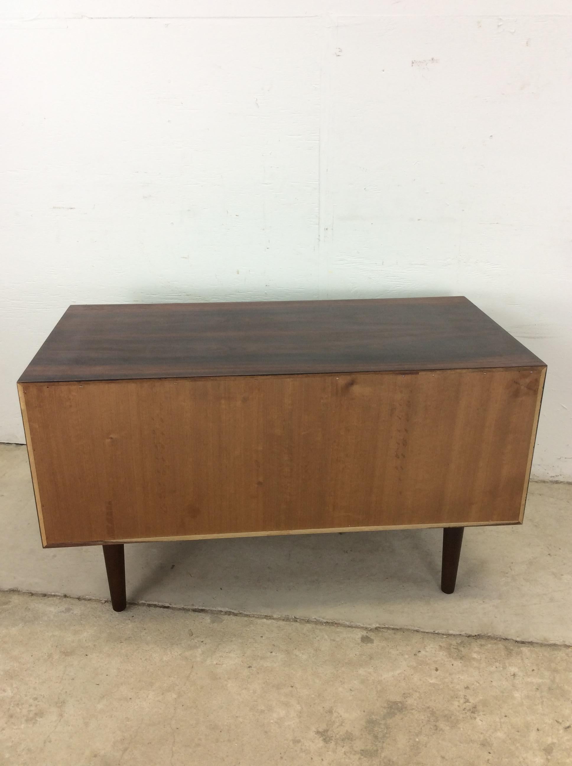 Danish Modern Rosewood Chest of Drawers with Tapered Legs For Sale 6