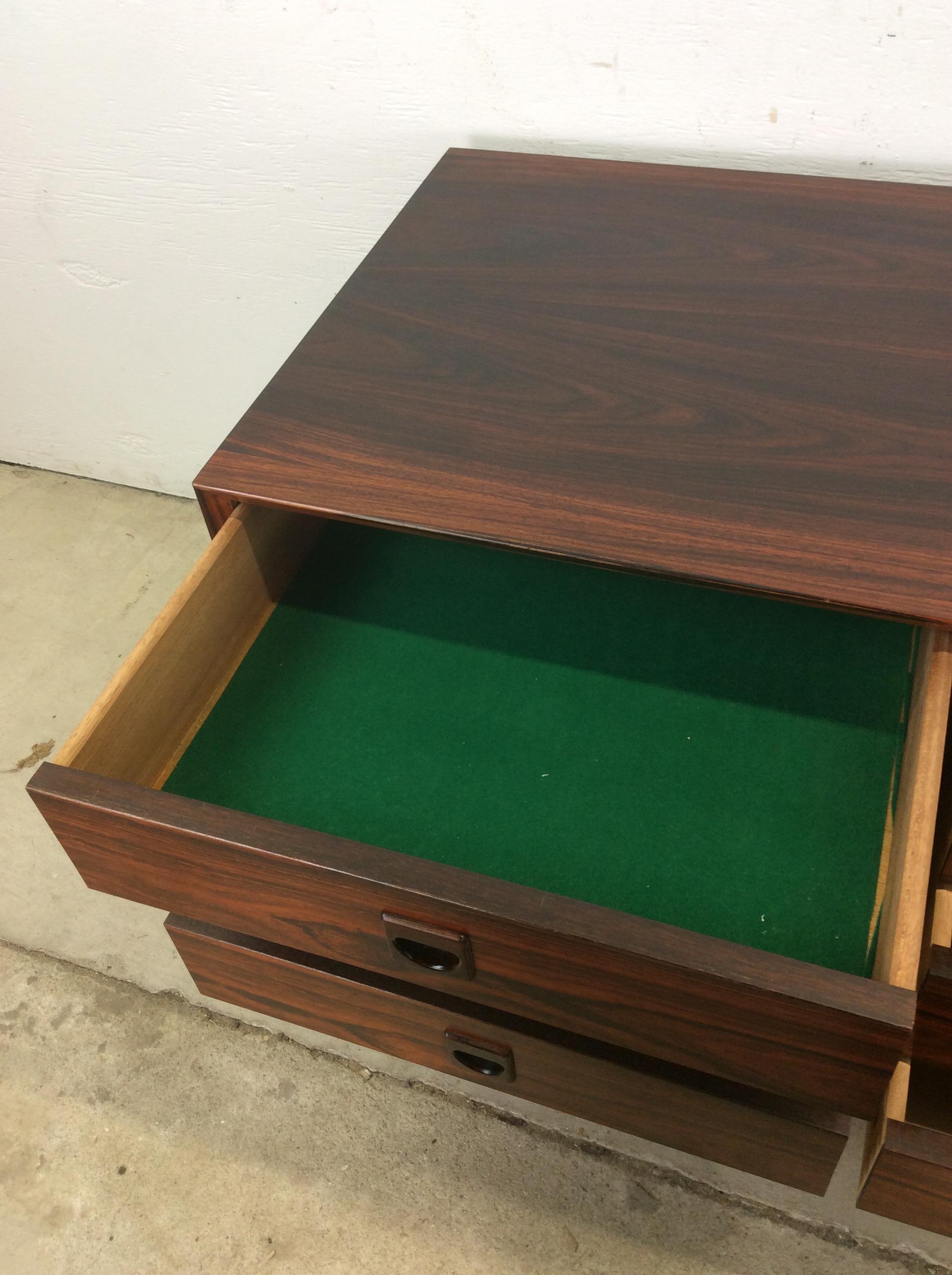 Danish Modern Rosewood Chest of Drawers with Tapered Legs For Sale 7