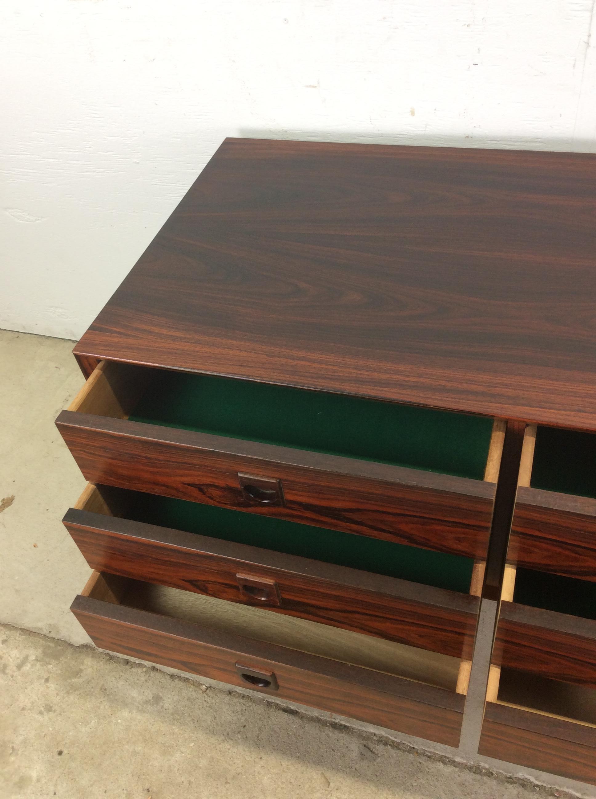 Danish Modern Rosewood Chest of Drawers with Tapered Legs For Sale 2