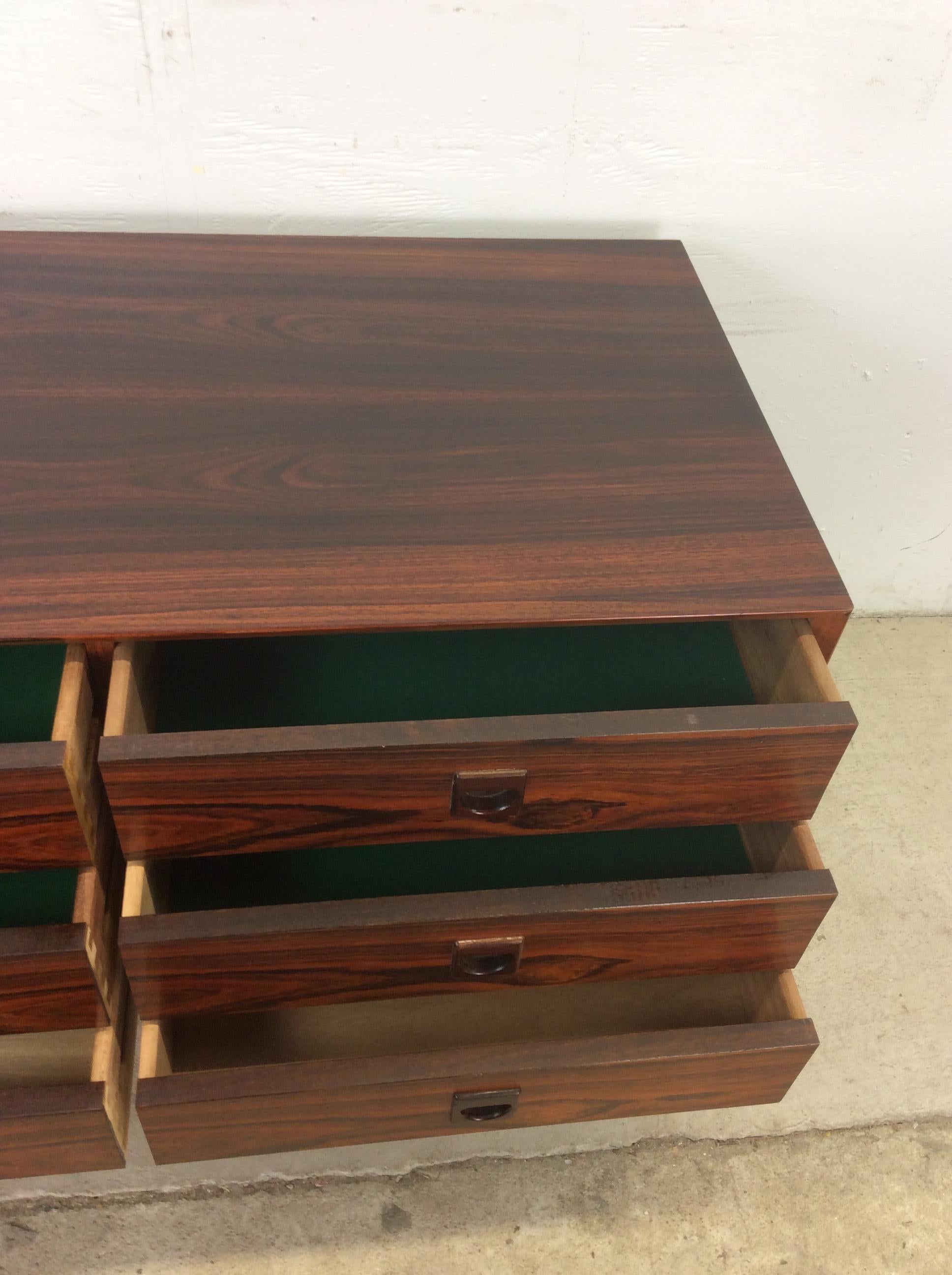 Danish Modern Rosewood Chest of Drawers with Tapered Legs For Sale 3