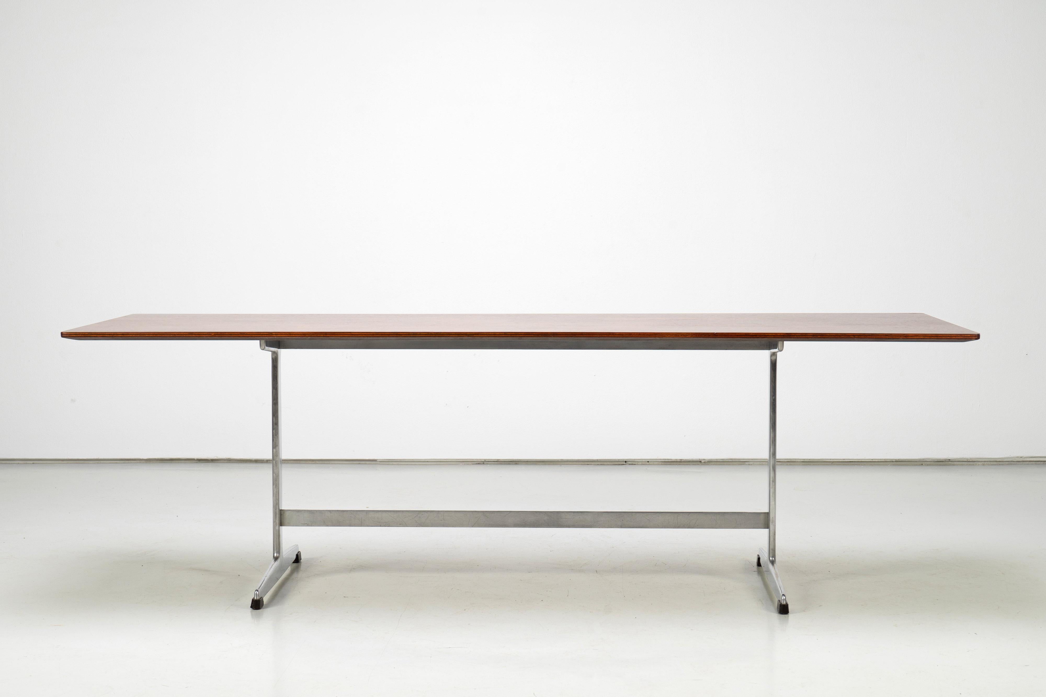 Table basse moderne danoise en bois de rose d'Arne Jacobsen pour Fritz Hansen, années 1960 Bon état à Rosendahl, DE