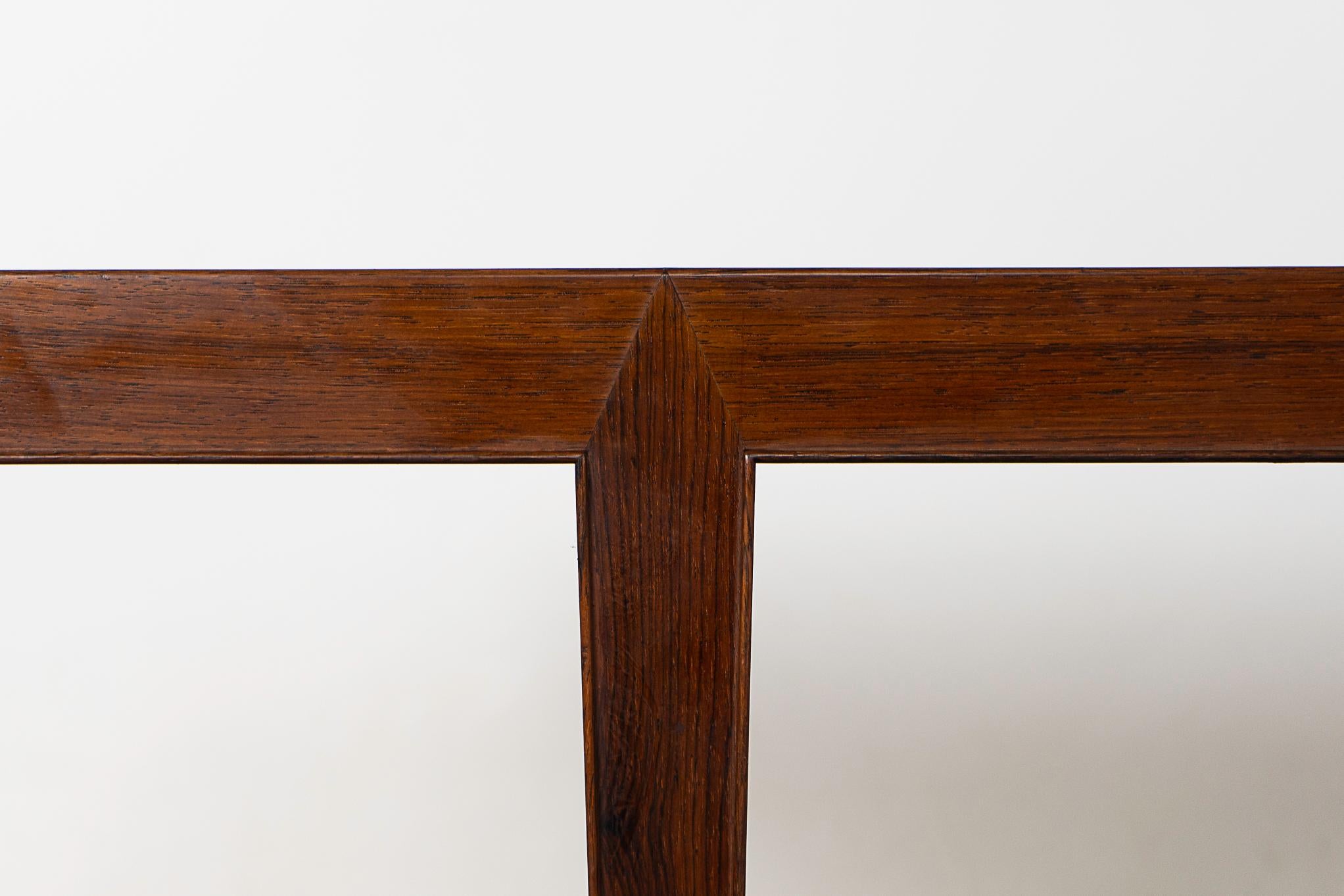 Scandinave moderne Table basse moderne danoise en bois de rose par Haslev en vente