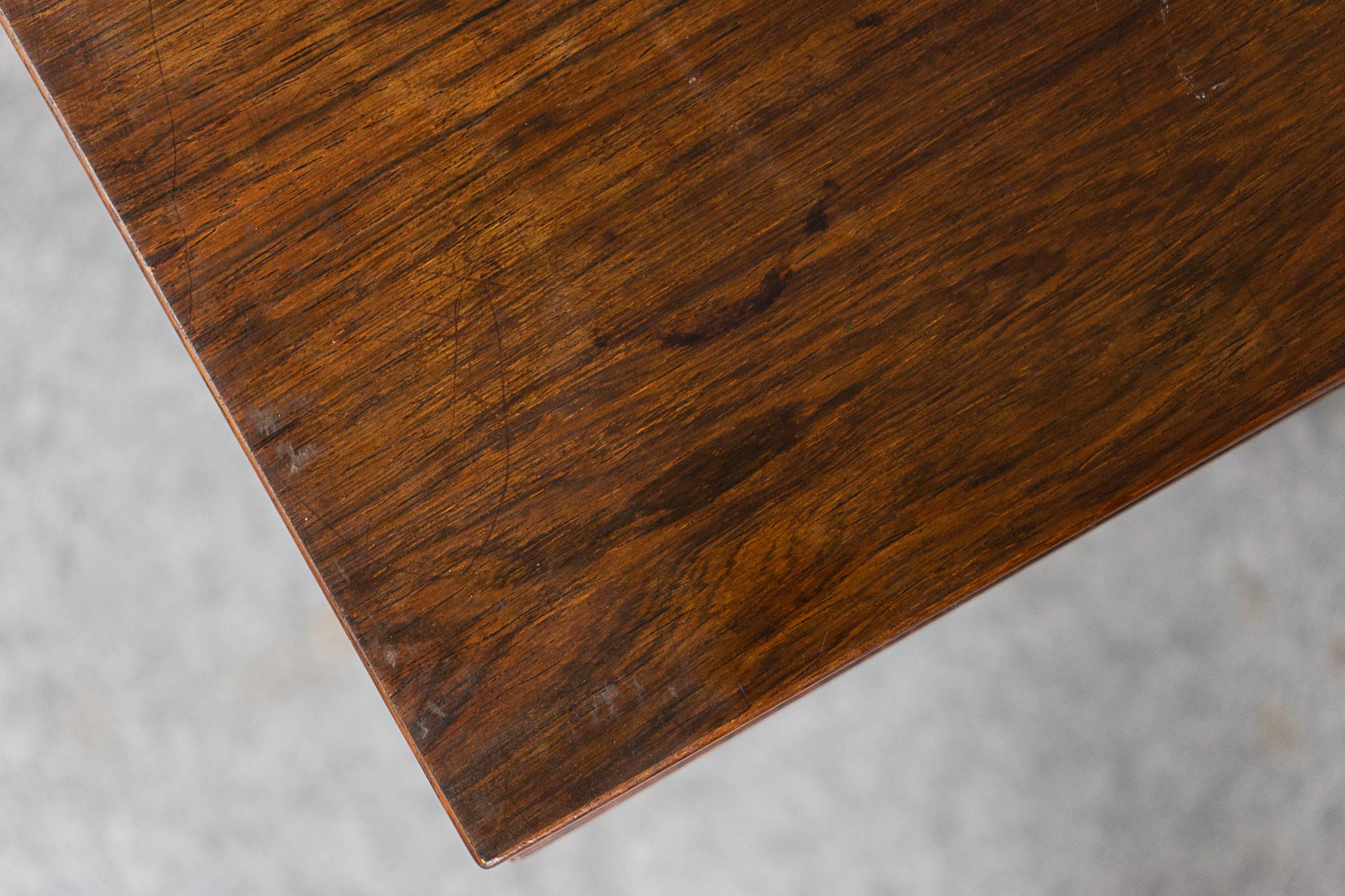Danish Modern Rosewood Coffee Table by Haslev In Good Condition For Sale In VANCOUVER, CA