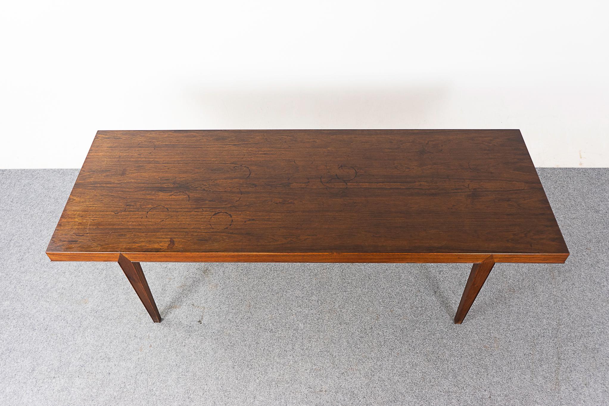 Danish Modern Rosewood Coffee Table by Haslev For Sale 1