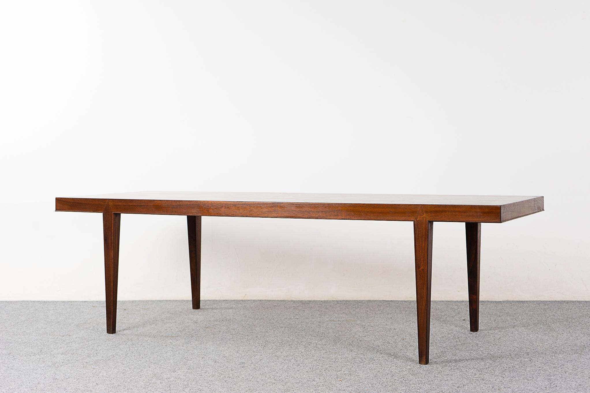 Danish Modern Rosewood Coffee Table by Haslev For Sale 2