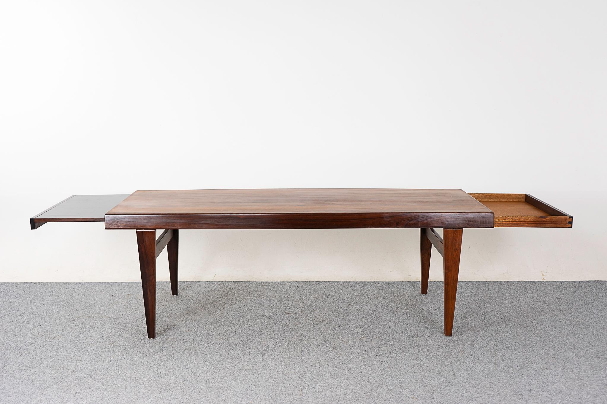 Mid-20th Century Danish Modern Rosewood Coffee Table For Sale