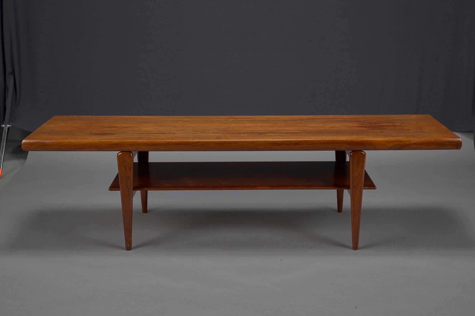 Beautiful Danish modern rosewood coffee table with shelf by Gern Møbelfabrik, Denmark. Excellent condition.
