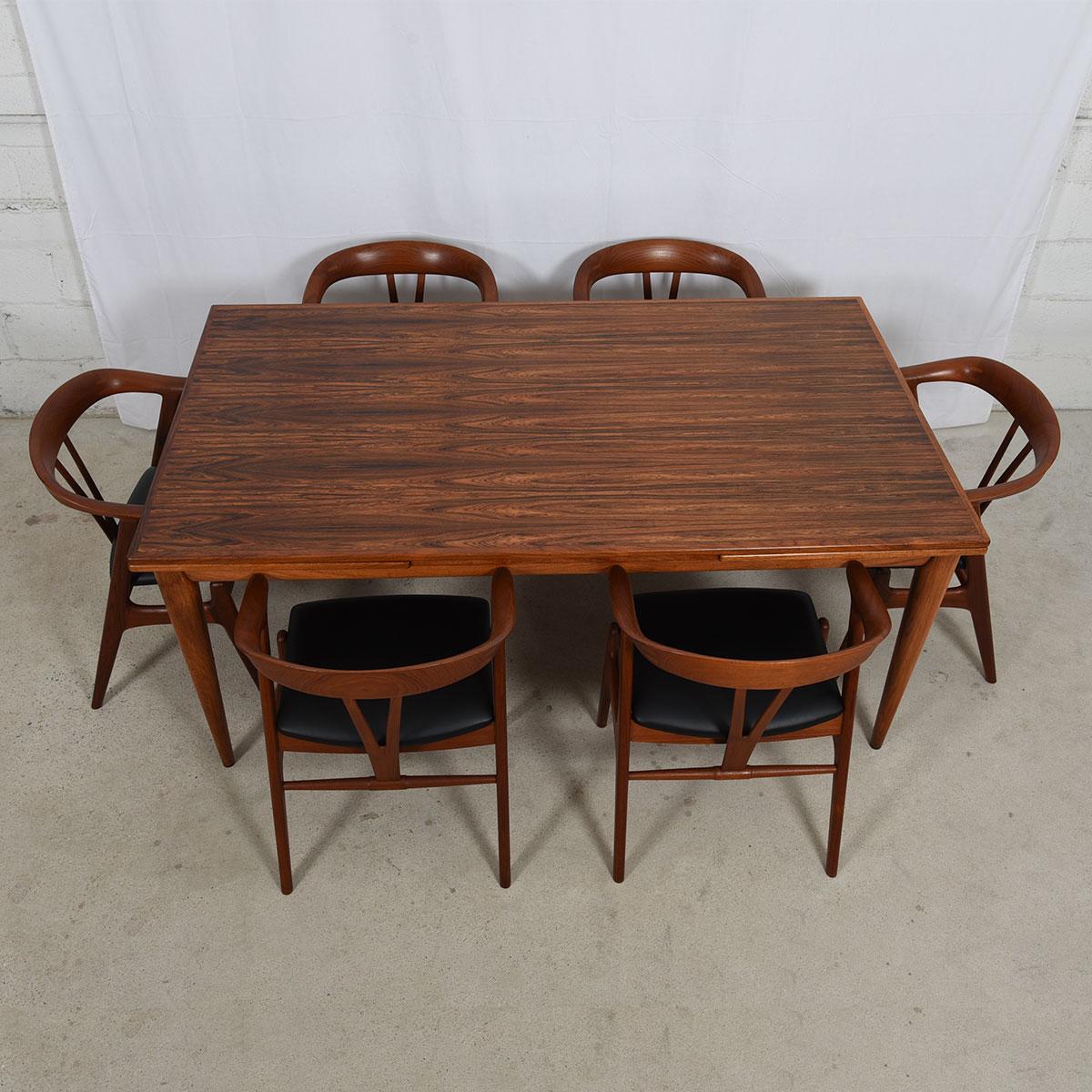 20ième siècle Table de salle à manger Colossal danoise moderne en bois de rose en vente