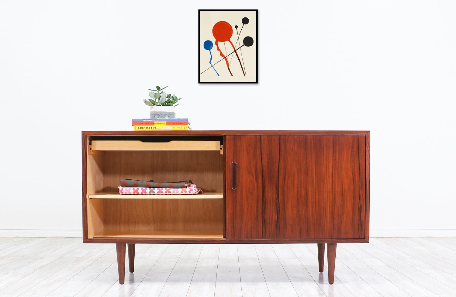 Mid-20th Century Danish Modern Rosewood Credenza by Carlo Jensen for Hundevad & Co.